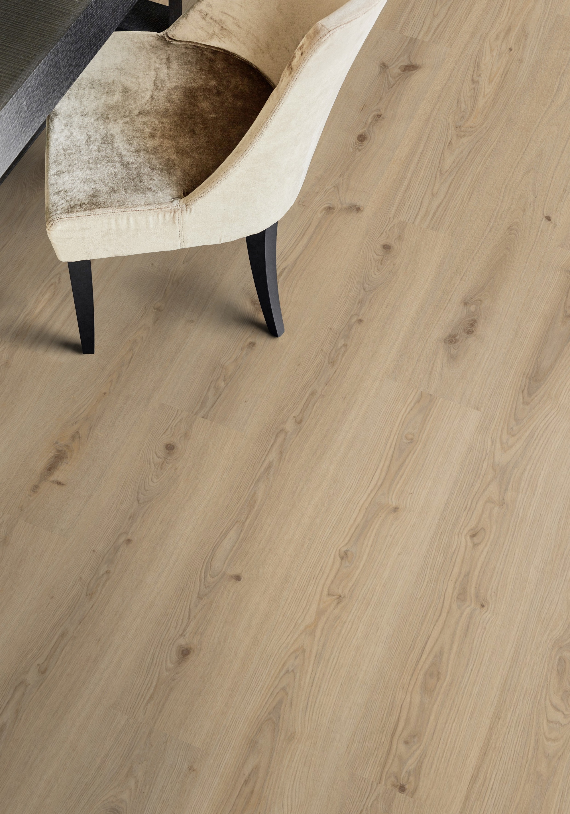 Milieubild Esszimmer - Draufsicht - Tarkett Rigid Klick-Vinyl Essence Rigid 55 Primary Oak Natural Milieubild Esszimmer - Draufsicht - Tarkett 260030004