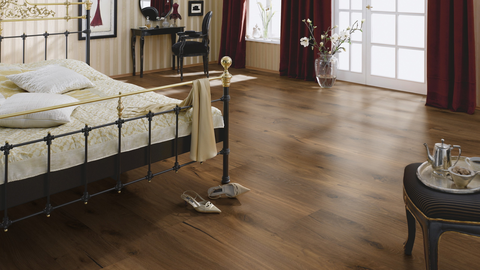 Milieubild Luxuriöses Schlafzimmer - Bennett & Jones 1148012310