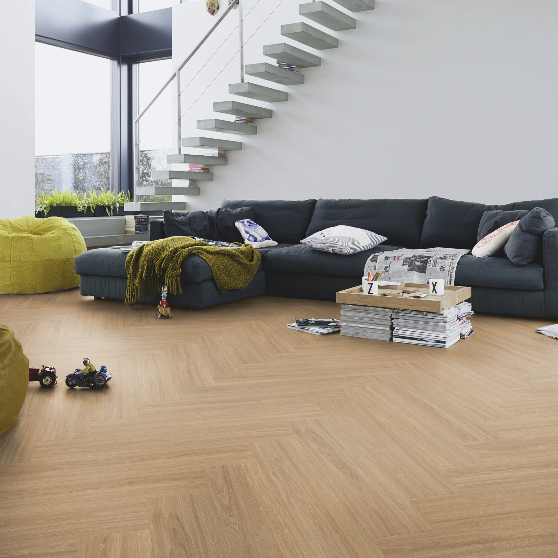 Milieubild Modernes Wohnzimmer mit Kamin - MEISTER Laminat LS 350 Princess Oak creme Milieubild Modernes Wohnzimmer mit Kamin - MEISTER 600001-0840168-06896