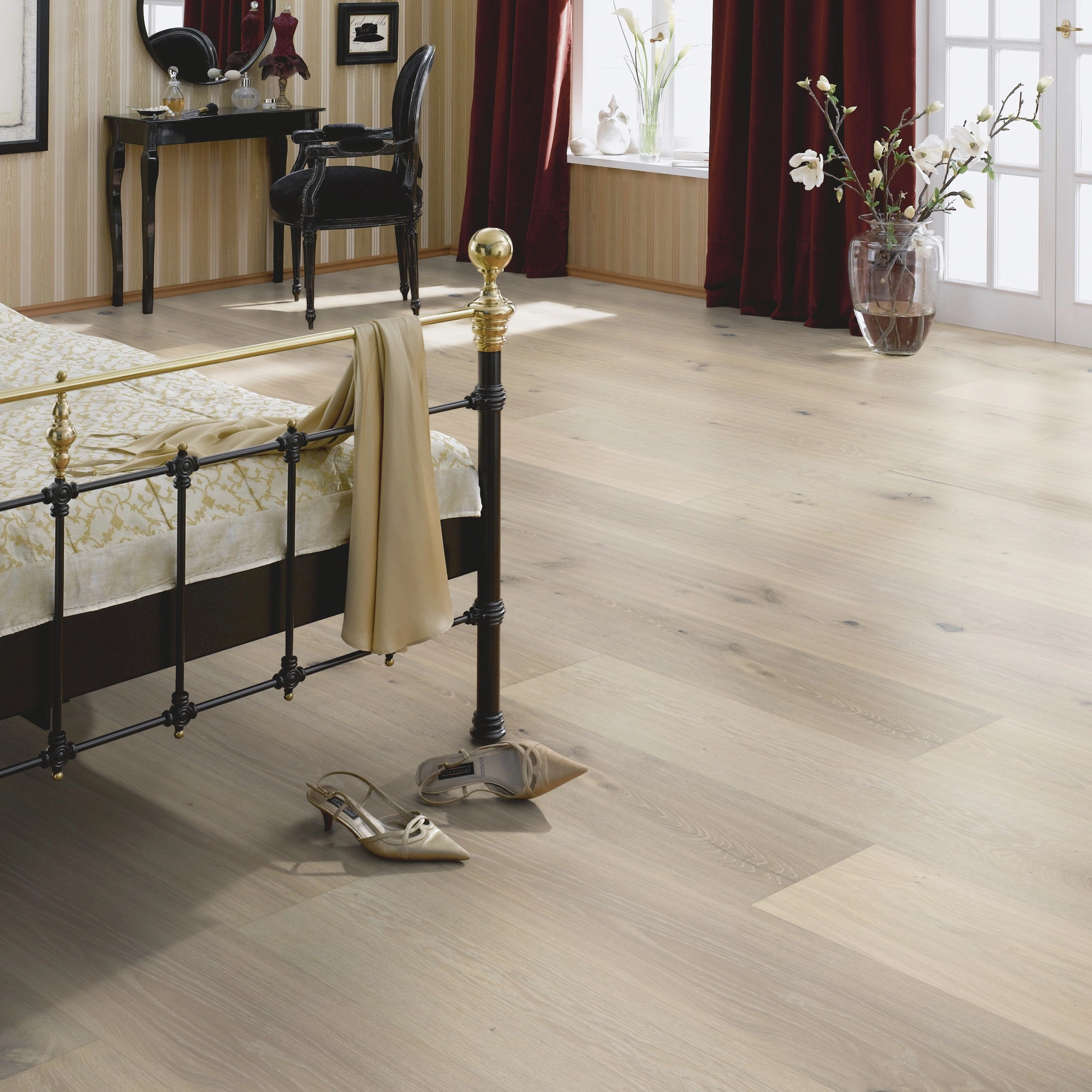 Milieubild Luxuriöses Schlafzimmer - Bennett & Jones Parkett Grand Houses Oak No.18 Balmoral Milieubild Luxuriöses Schlafzimmer - Bennett & Jones 1148012296