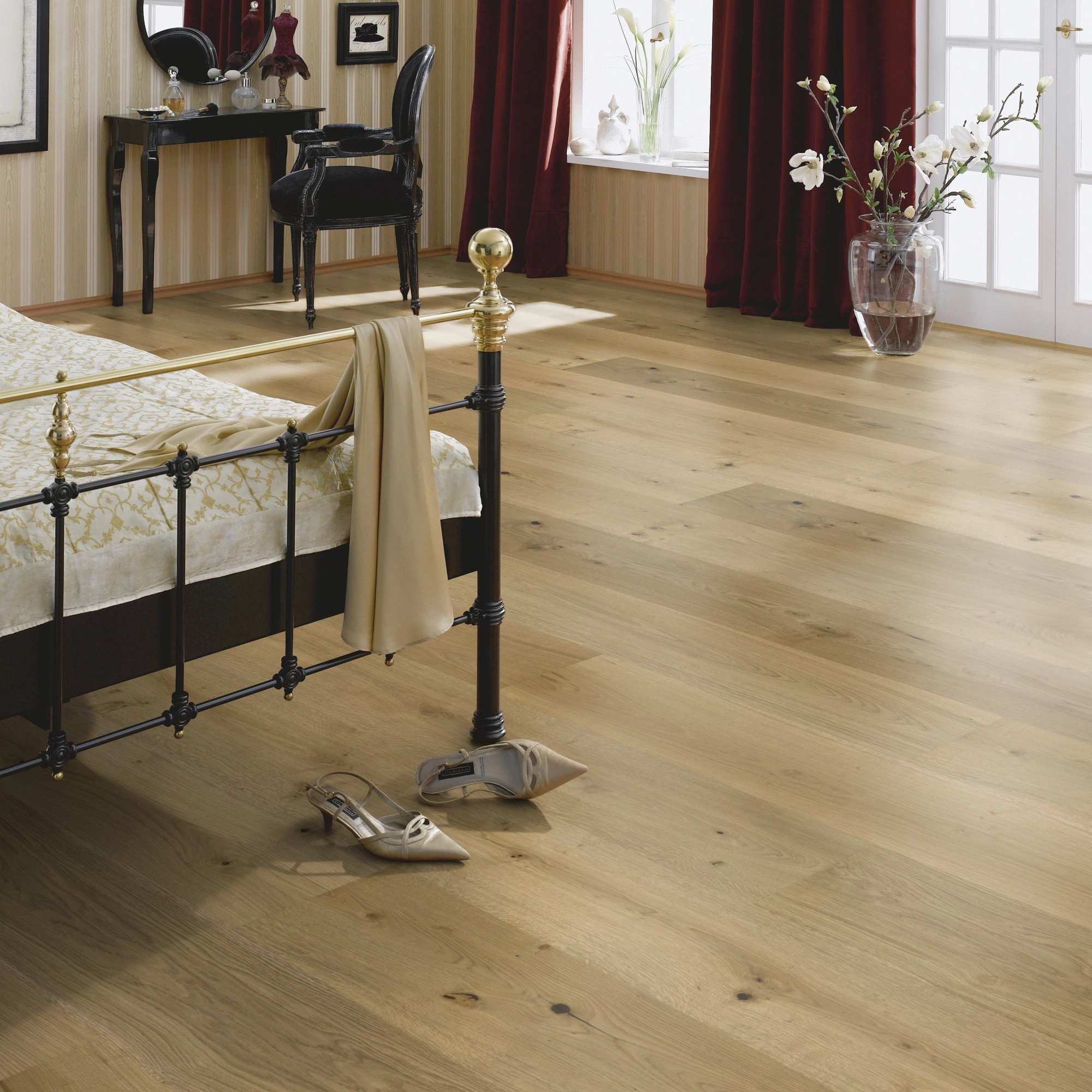Milieubild Luxuriöses Schlafzimmer - Bennett & Jones Parkett Grand Houses Oak No.15 Kensington Milieubild Luxuriöses Schlafzimmer - Bennett & Jones 1148012292