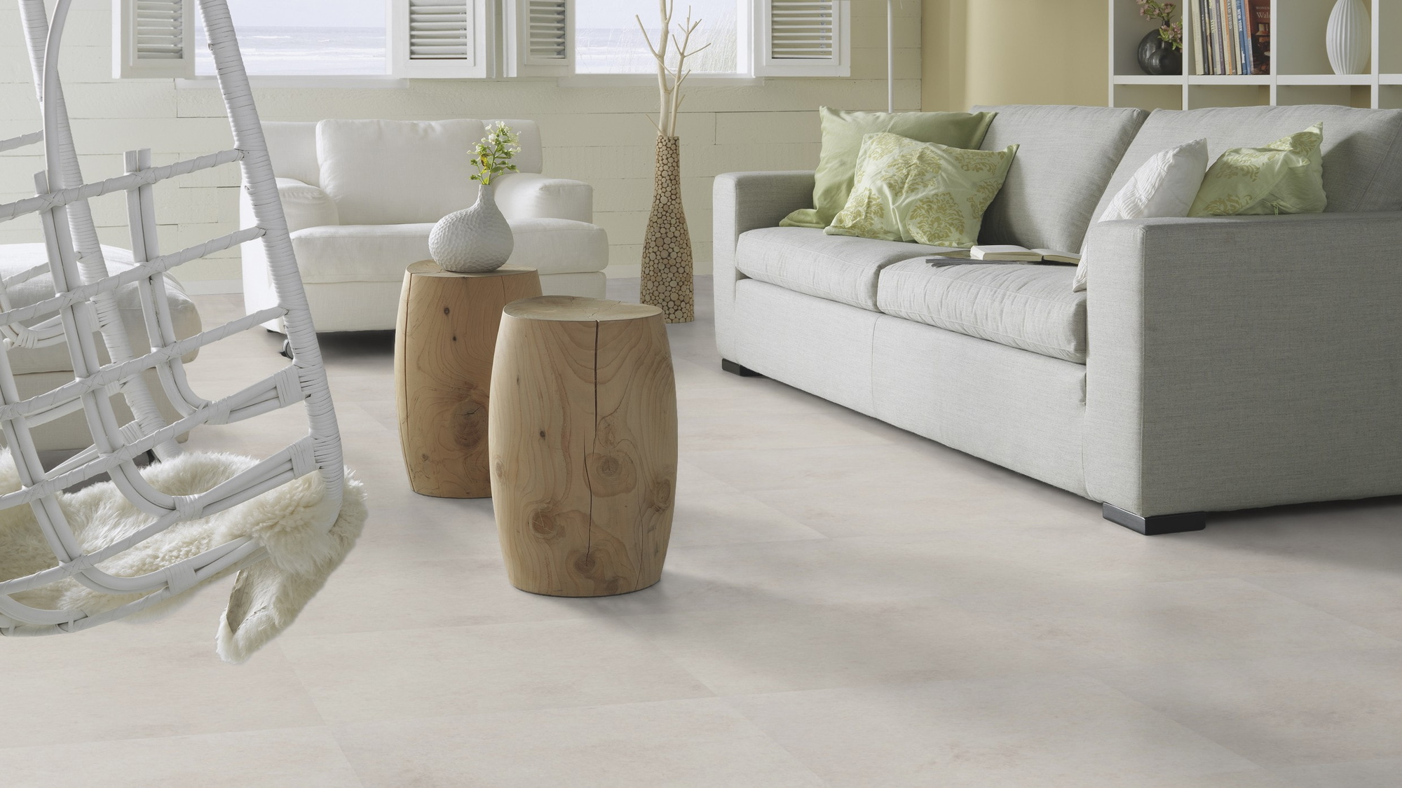 Milieubild Modernes, freundliches Wohnzimmer mit Sofa - Forbo Flooring 243650