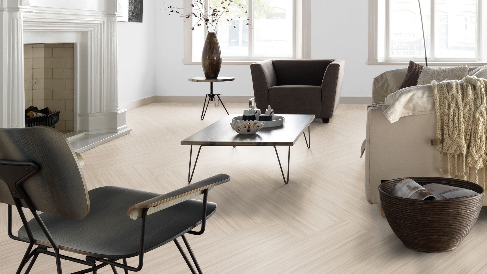 Milieubild Altbau-Wohnzimmer mit Kamin - Forbo Flooring 168299