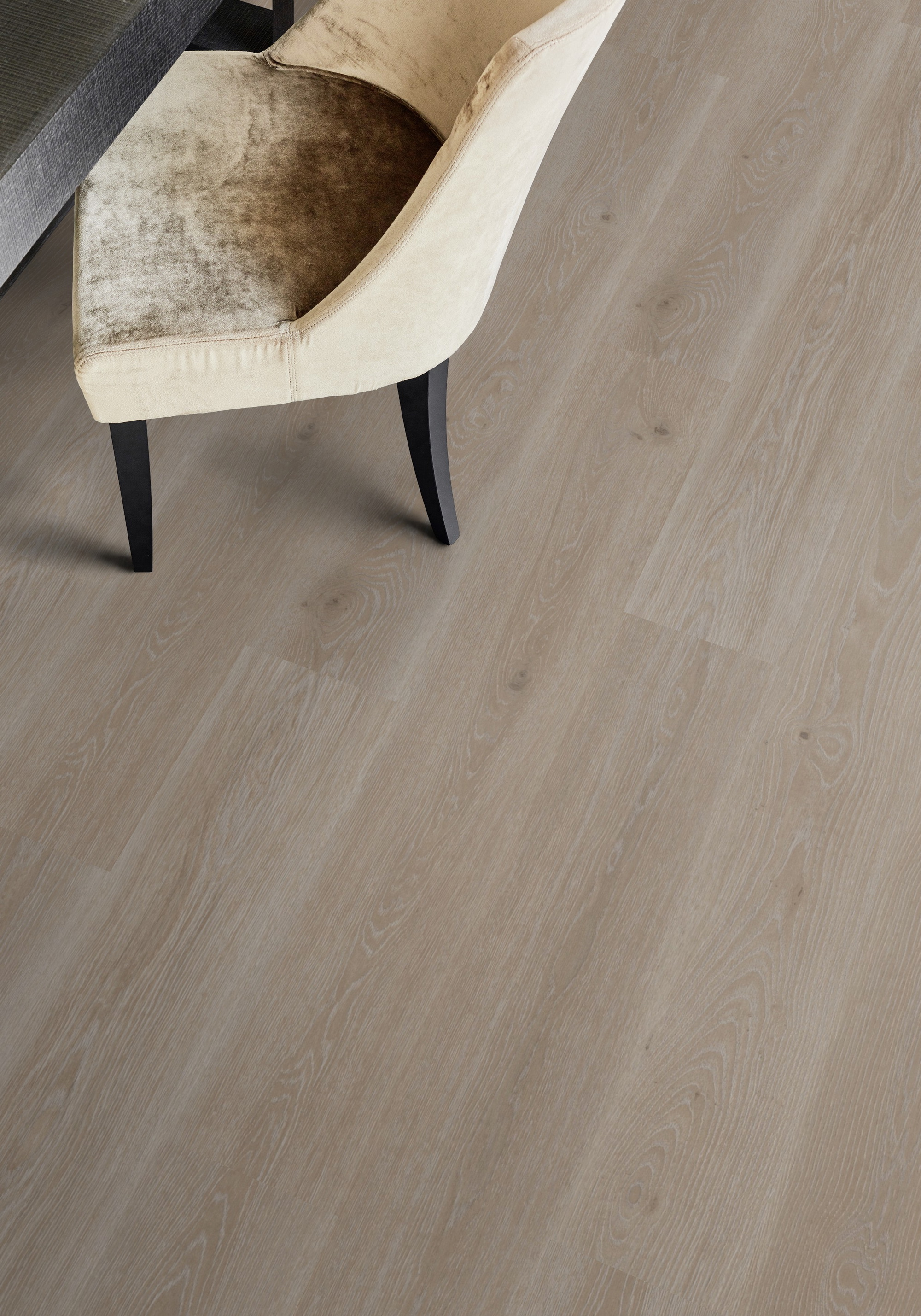 Milieubild Esszimmer - Draufsicht - Tarkett Klebe-Vinyl Essence 55 Tribe Oak Grey Milieubild Esszimmer - Draufsicht - Tarkett 260053008