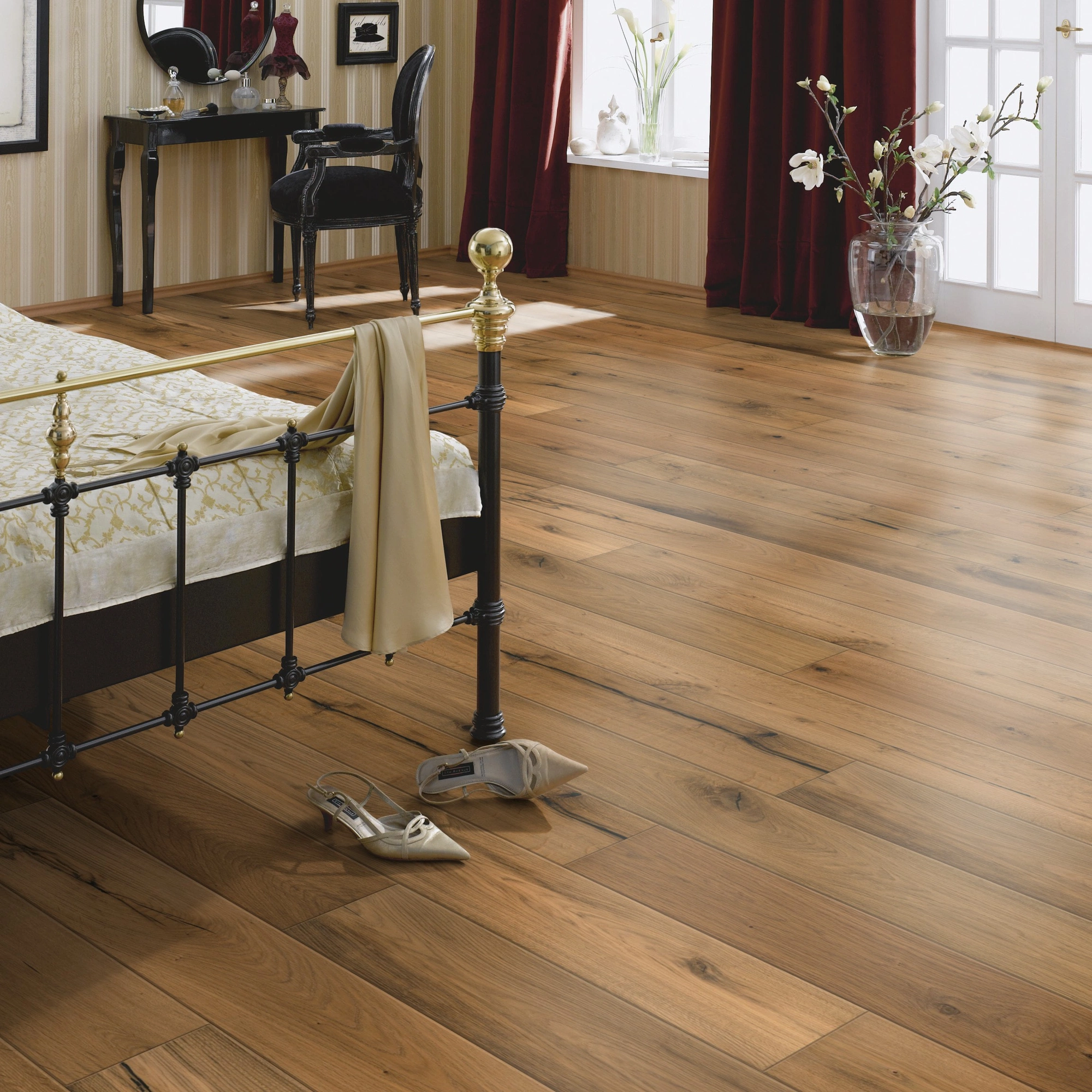 Milieubild Luxuriöses Schlafzimmer - Bennett & Jones Parkett Britain's Finest Oak No.13 Mortimer Milieubild Luxuriöses Schlafzimmer - Bennett & Jones 1148011912