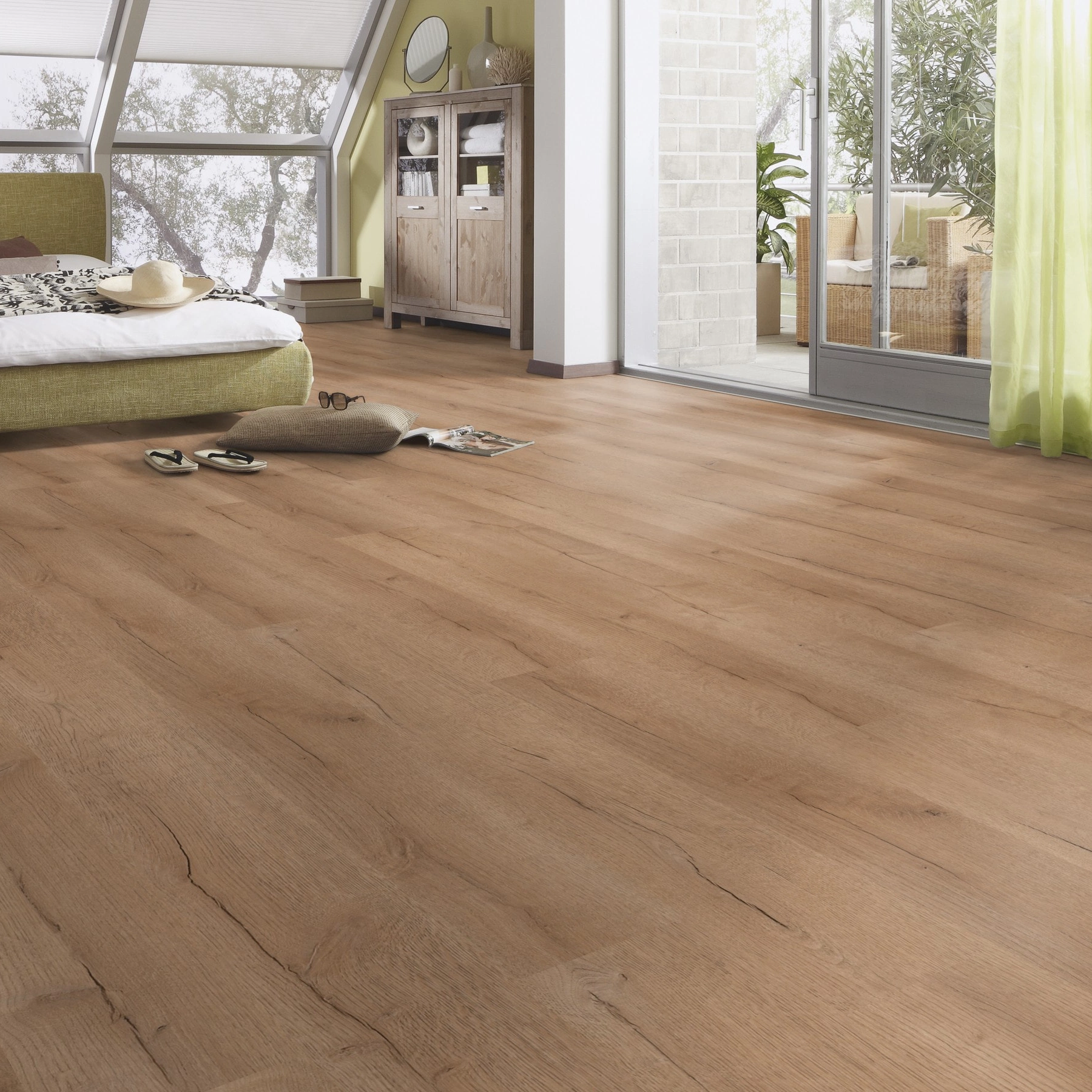 Milieubild Schlafzimmer im modernen Dachgeschoss - MEISTER Laminat LC 55 Nevado Oak Milieubild Schlafzimmer im modernen Dachgeschoss - MEISTER 600012-1288198-07147