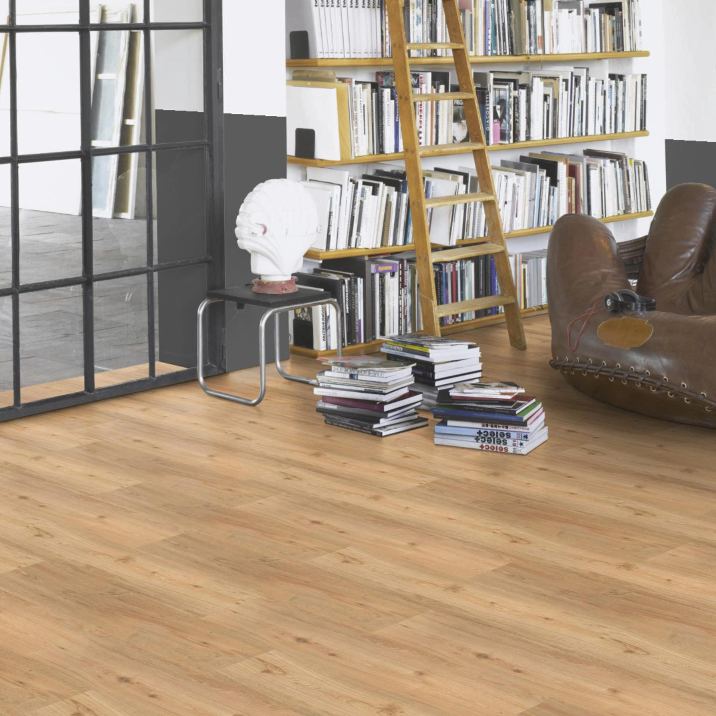 Milieubild Modernes Wohnzimmer mit Atelier - Parador HDF Klick-Vinyl Basic 30 Eiche natur Milieubild Modernes Wohnzimmer mit Atelier - Parador 1649299