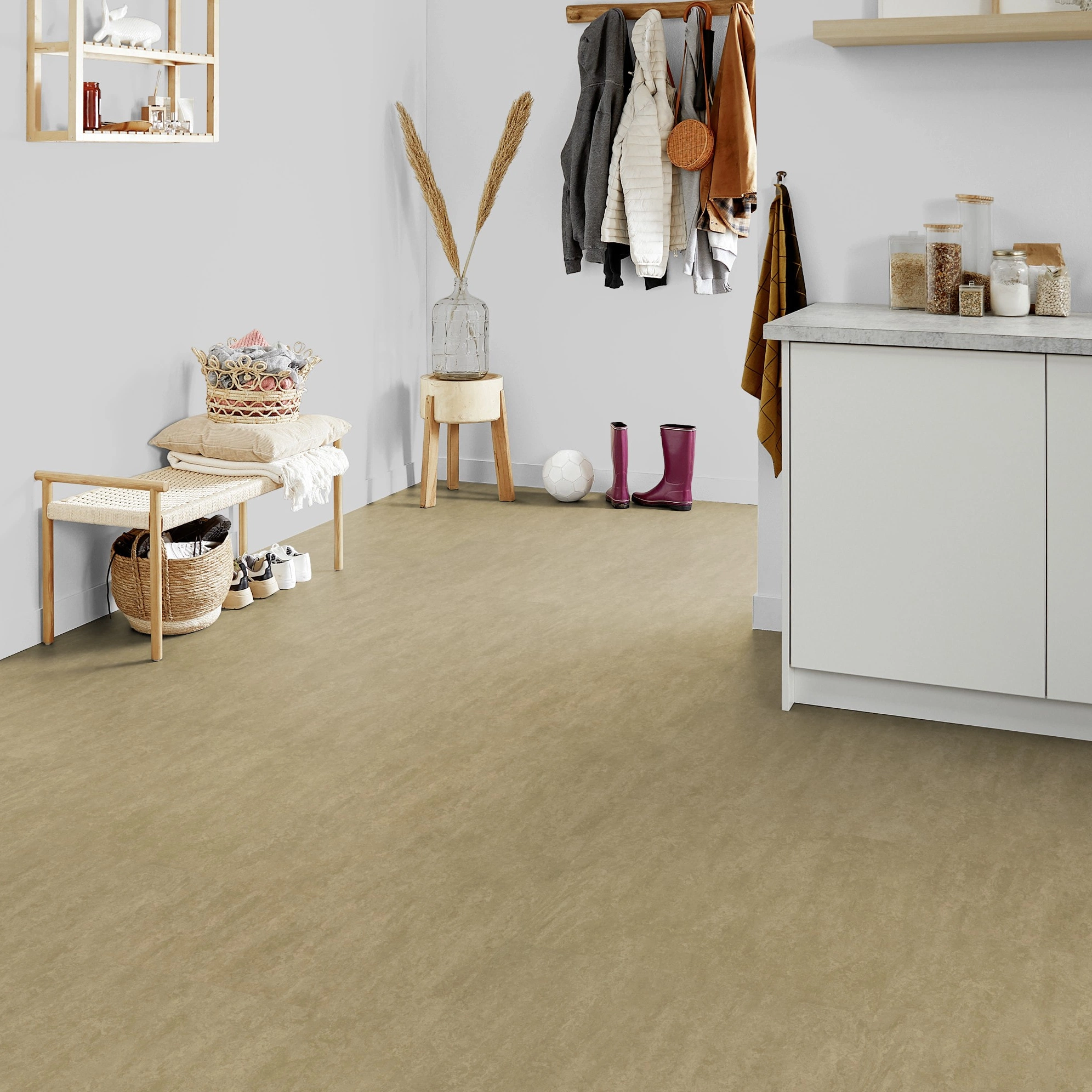 Milieubild Kompakte Küchenzeile im offenen Wohnbereich - Forbo Flooring Marmoleum Modular Neutral Oat Milieubild Kompakte Küchenzeile im offenen Wohnbereich - Forbo Flooring 255344