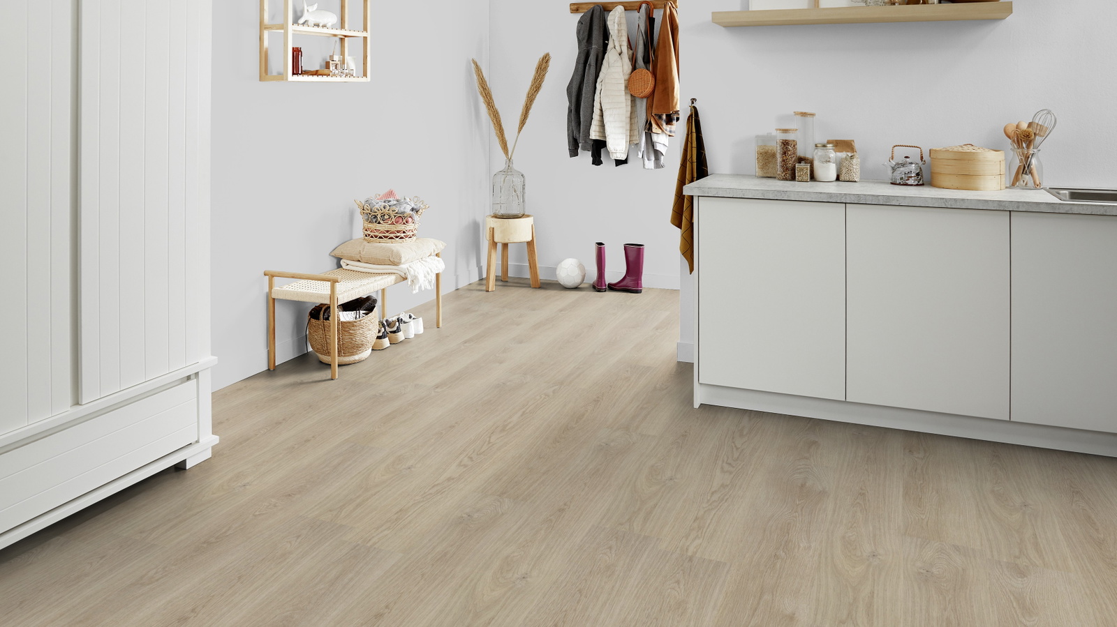 Milieubild Kompakte Küchenzeile im offenen Wohnbereich - Forbo Flooring 217618