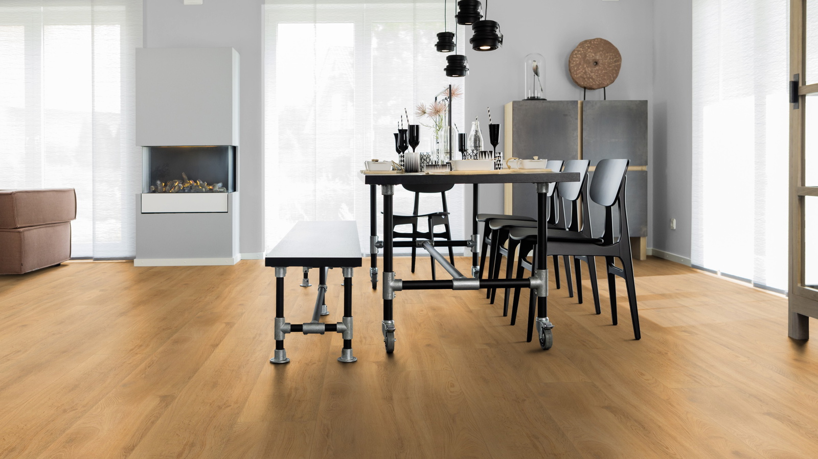 Milieubild Esszimmer mit Kamin - wineo PL270R