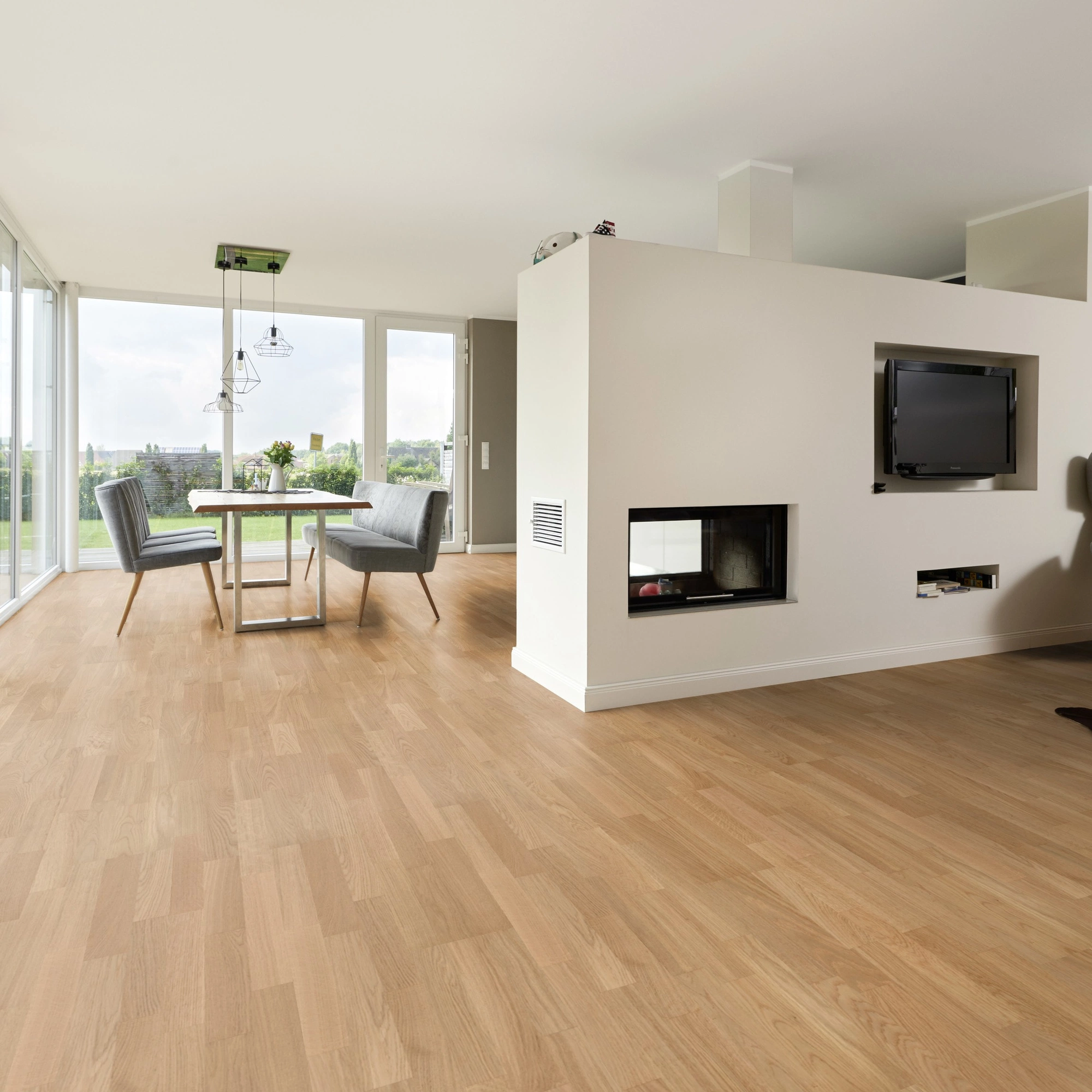 Milieubild Wohnzimmer mit Essbereich und Kamin - ter Hürne Parkett Tailored Collection Eiche Douro Milieubild Wohnzimmer mit Essbereich und Kamin - ter Hürne 1101312489