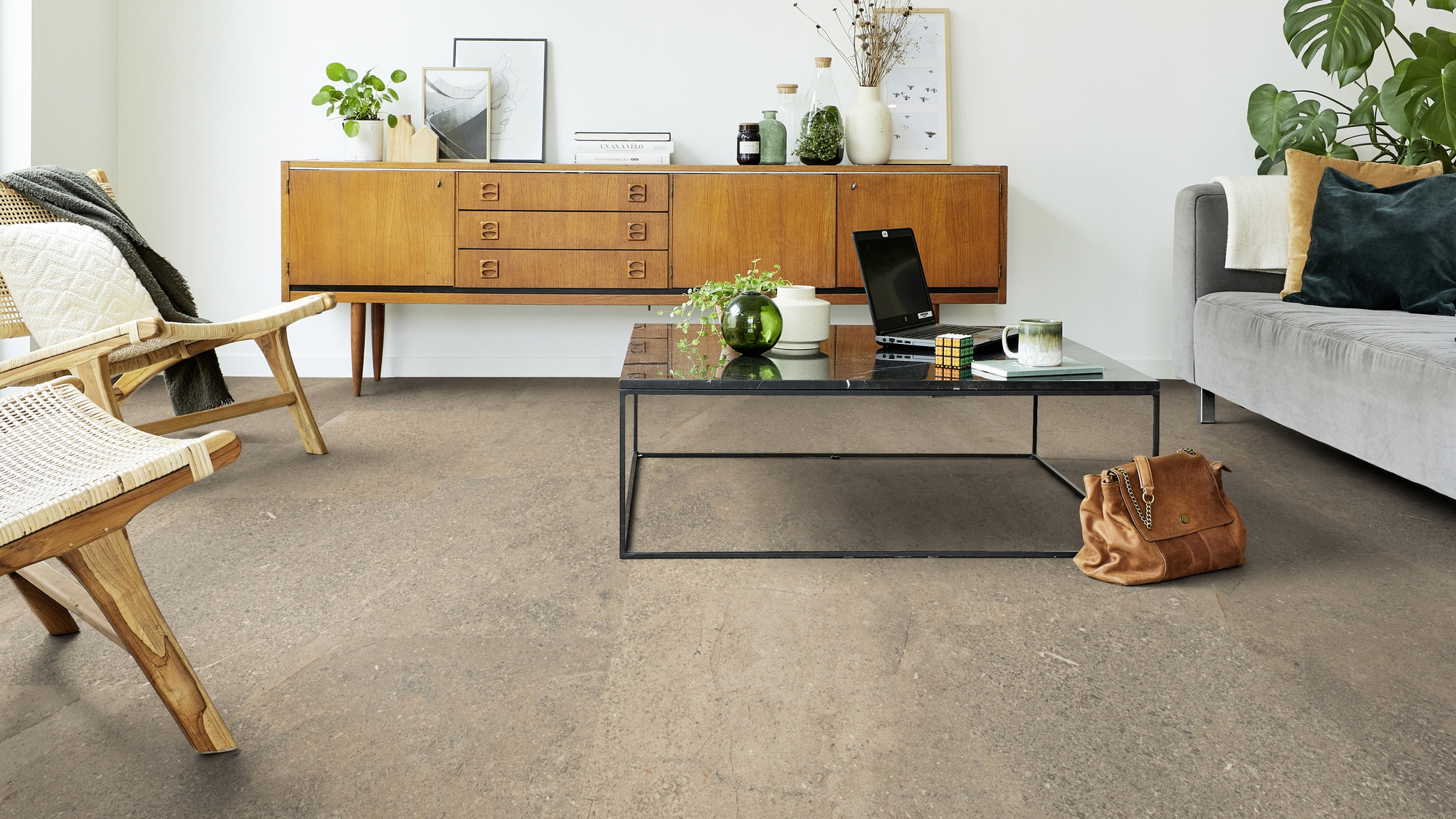 Milieubild Wohnzimmer mit Sideboard - Tarkett 260008037