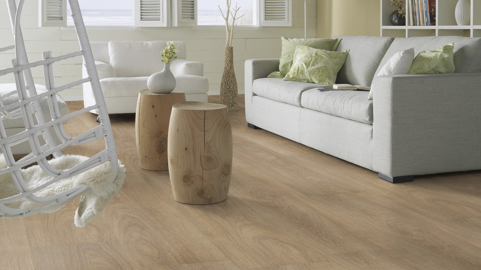 Milieubild Modernes, freundliches Wohnzimmer mit Sofa - Forbo Flooring 220108