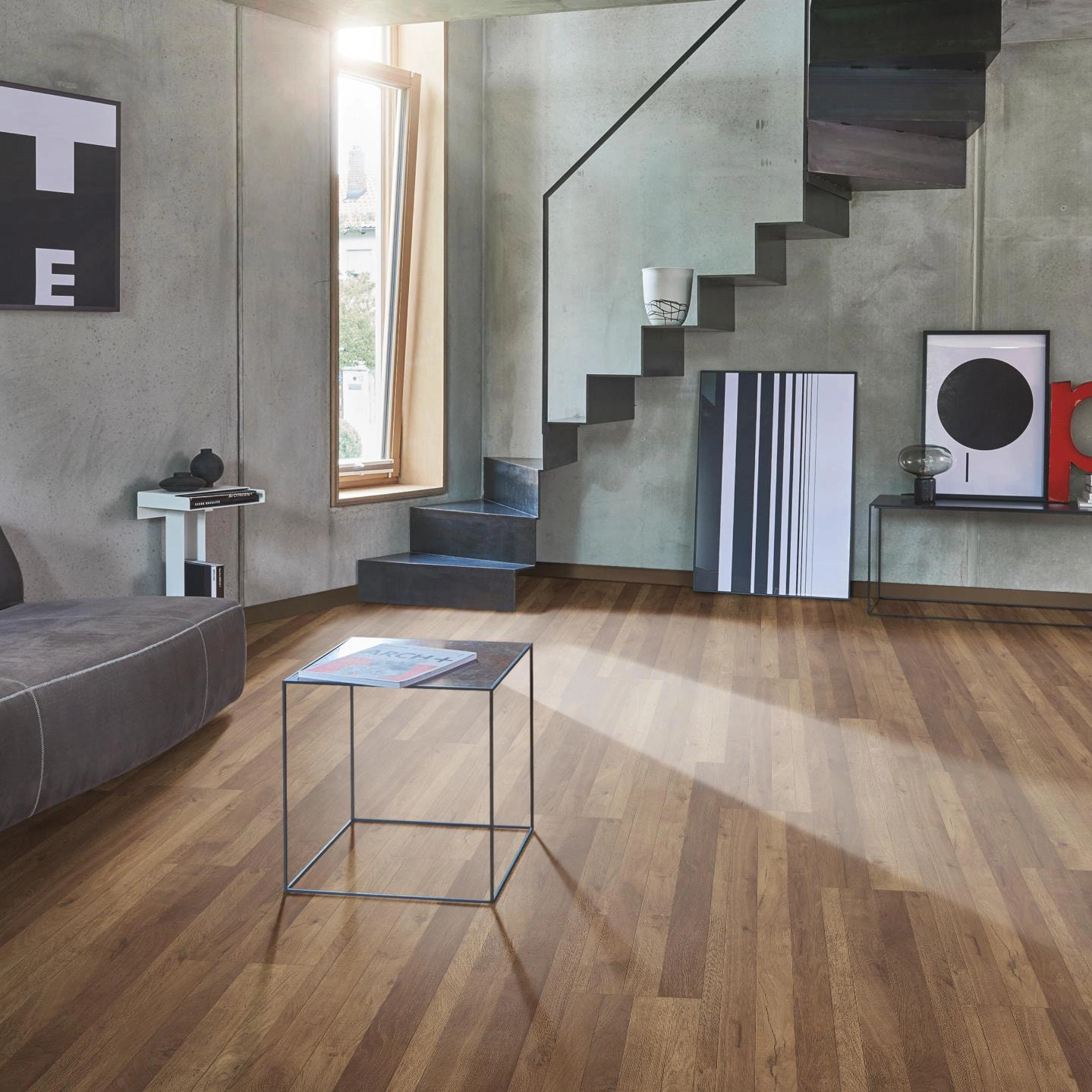 Milieubild Wohnzimmer im modernen Loft-Stil - Parador HDF Klick-Designboden Modular ONE Eiche Linea antik Milieubild Wohnzimmer im modernen Loft-Stil - Parador 1744551