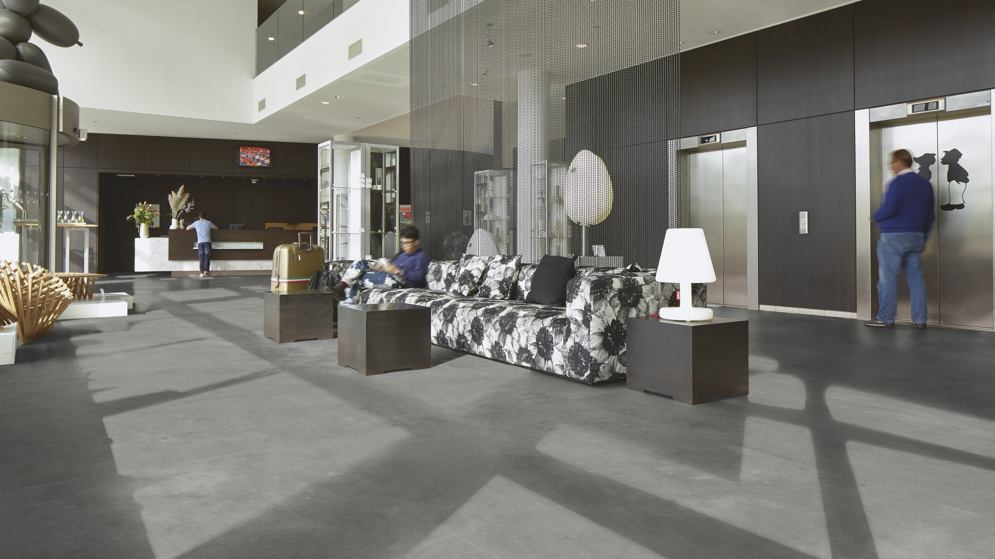 Milieubild Hotellobby mit Rezeption - Forbo Flooring 217637