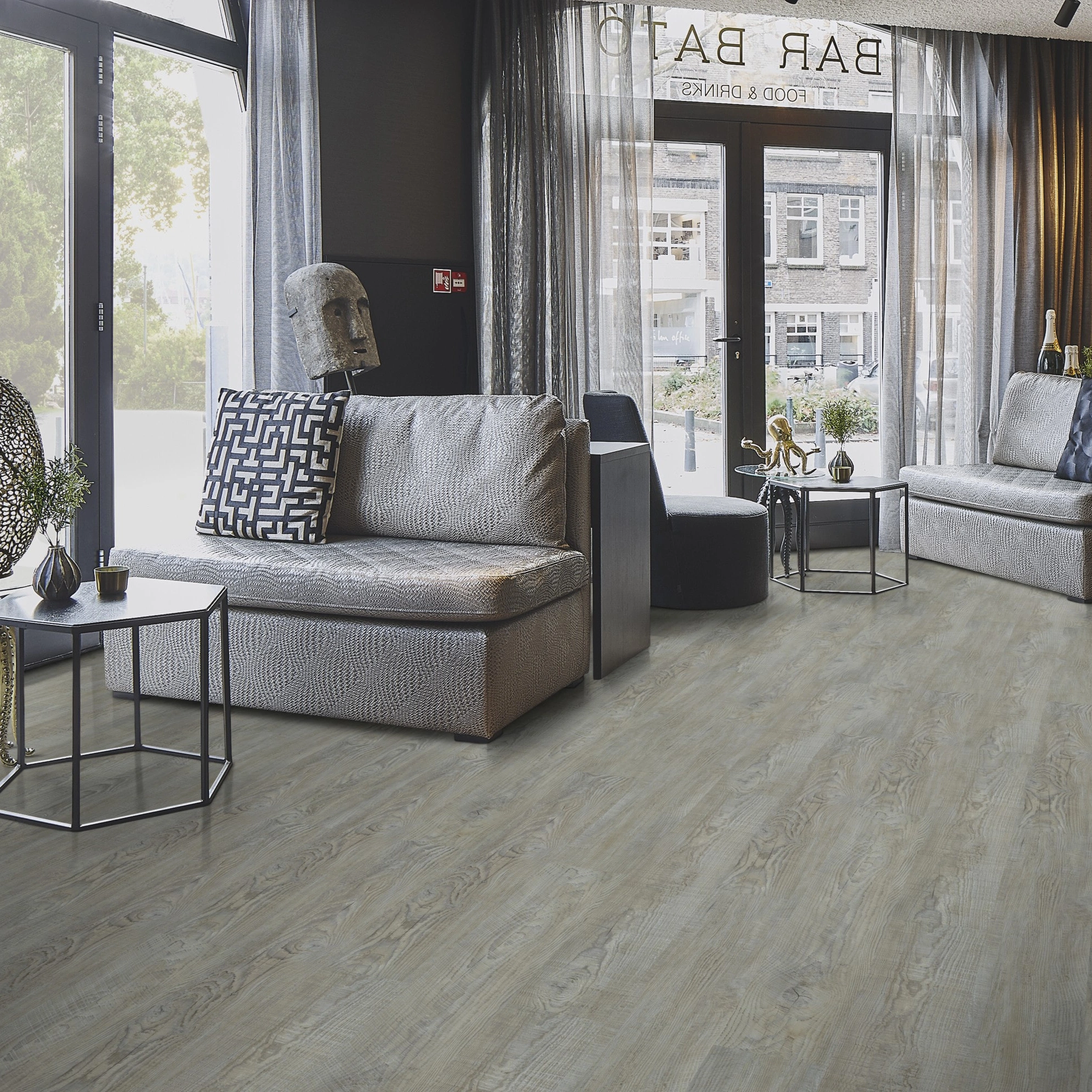 Milieubild Lounge in Hotelbar - Forbo Flooring Klebe-Vinyl Enduro Dryback Wood Steamed Pine Milieubild Lounge in Hotelbar - Forbo Flooring 217636