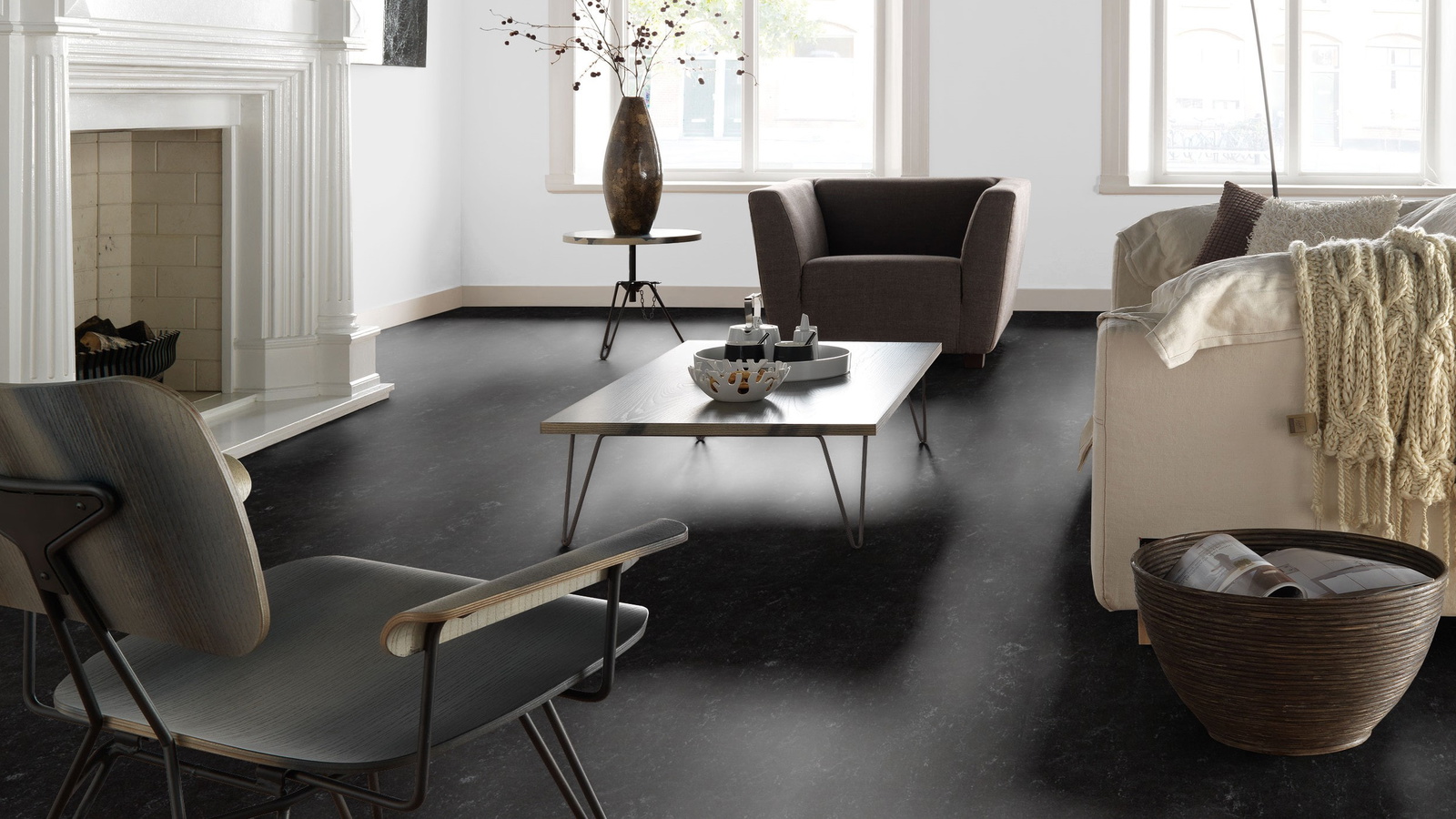 Milieubild Altbau-Wohnzimmer mit Kamin - Forbo Flooring 176493