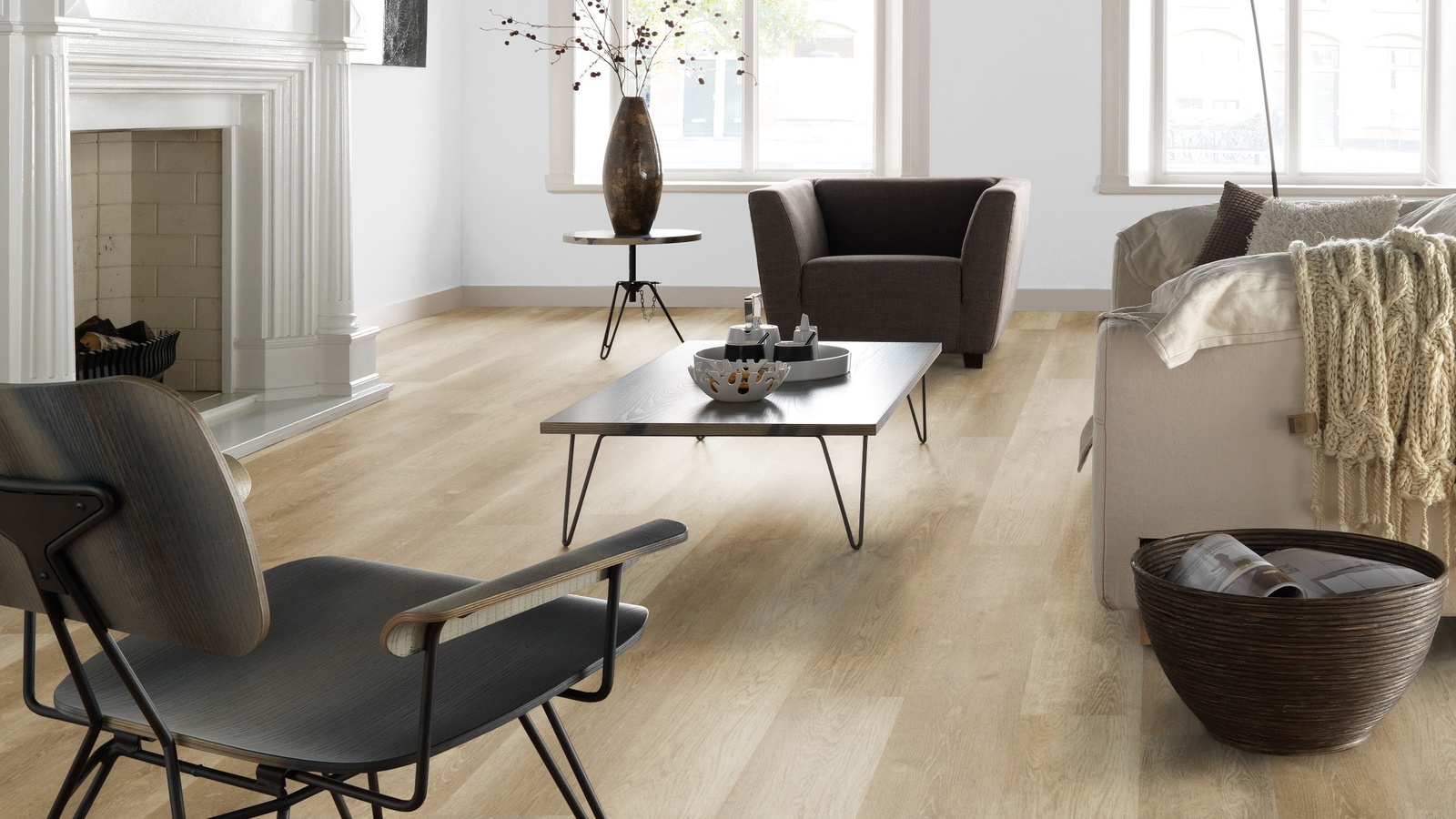 Milieubild Altbau-Wohnzimmer mit Kamin - Forbo Flooring 217631