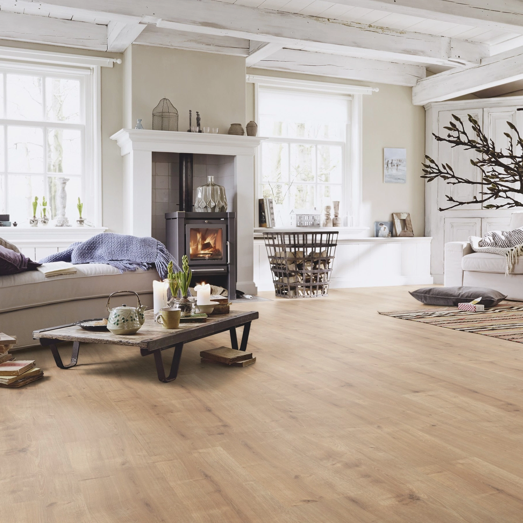 Milieubild Wohnzimmer im Landhaus-Stil - MEISTER Laminat LC 55 Eiche Marrakesch Milieubild Wohnzimmer im Landhaus-Stil - MEISTER 600012-1288198-06396