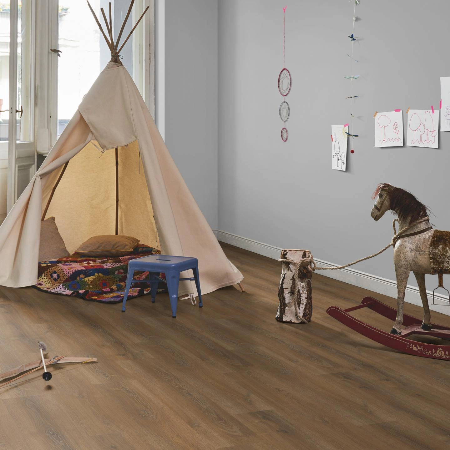 Milieubild Kinderzimmer in Stadtwohnung - Parador Laminat Basic 600 Eiche Montana Gekälkt Milieubild Kinderzimmer in Stadtwohnung - Parador 1593830