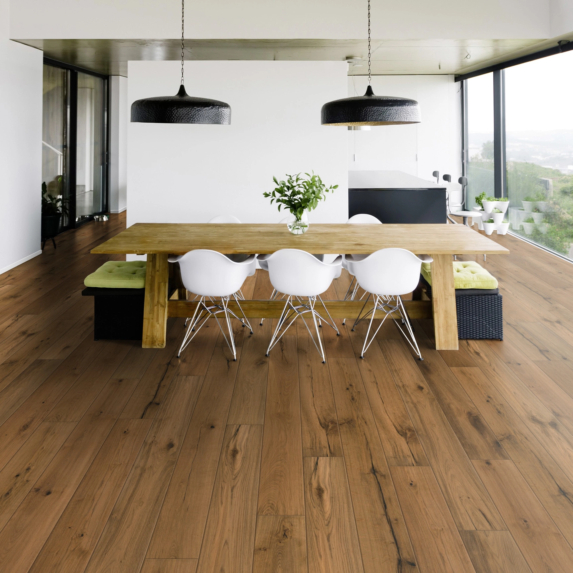 Milieubild Modernes Esszimmer mit Blick in die Natur - Bennett & Jones Parkett Britain's Finest Oak No.13 Mortimer Milieubild Modernes Esszimmer mit Blick in die Natur - Bennett & Jones 1148011912