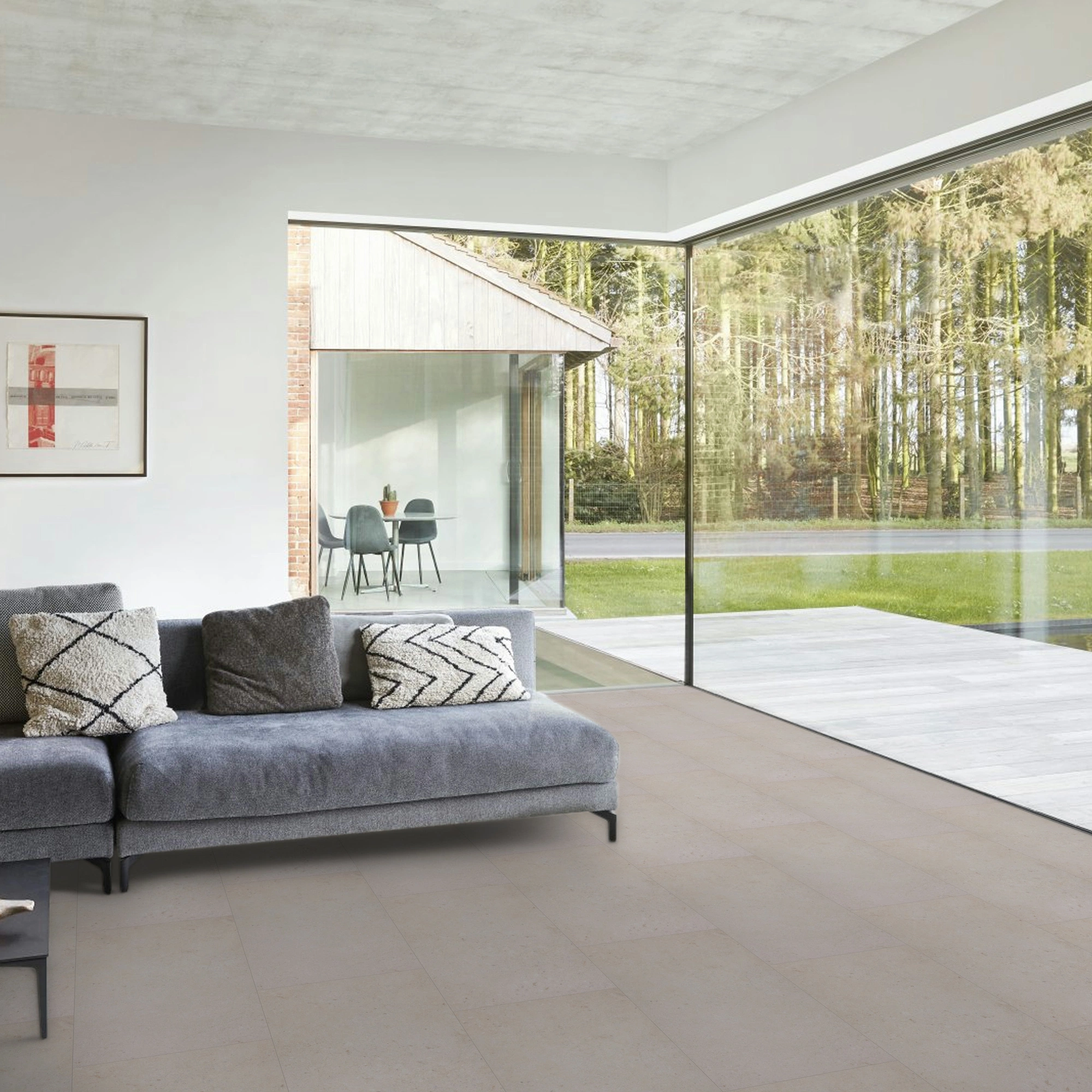 Milieubild Modernes Wohnzimmer mit Fensterfront - BerryAlloc Klebe-Vinyl Zenn Gluedown 55 Delhi Milieubild Modernes Wohnzimmer mit Fensterfront - BerryAlloc 60002258