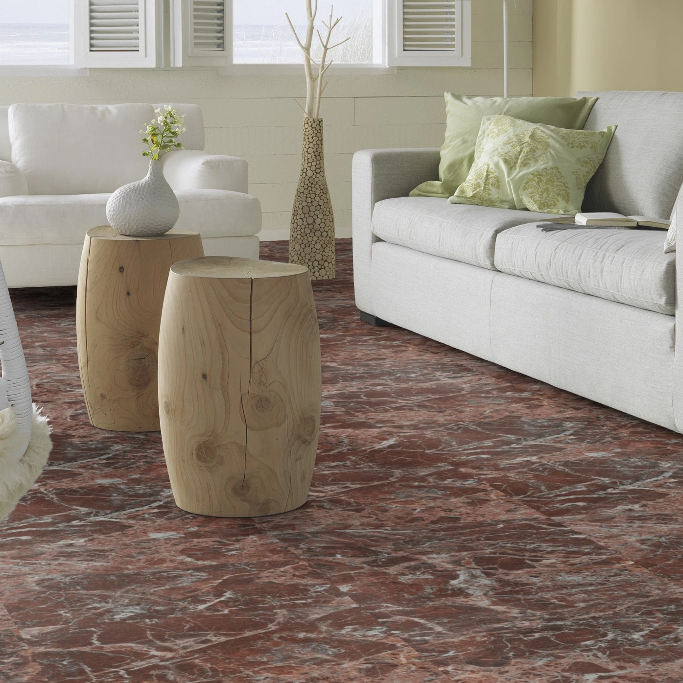 Milieubild Modernes, freundliches Wohnzimmer mit Sofa - Forbo Flooring Klebe-Vinyl Allura Dryback 0.55 Material Terra Marble Milieubild Modernes, freundliches Wohnzimmer mit Sofa - Forbo Flooring 243647