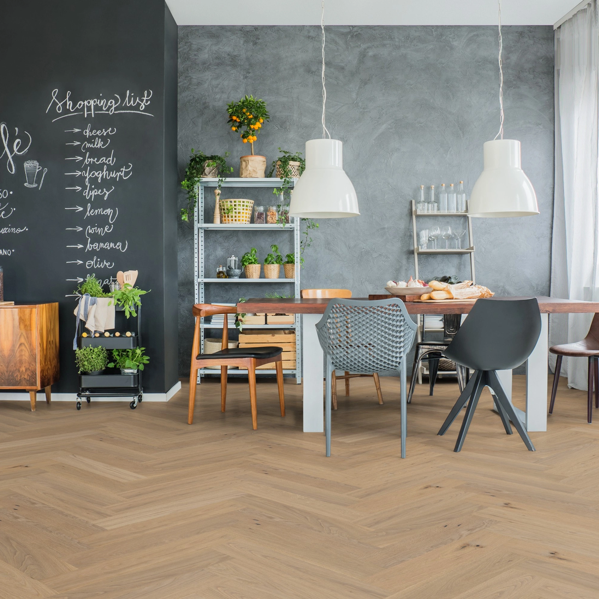 Milieubild Esszimmer mit Wandtafel und Sitzgruppe - Thede & Witte Parkett Maxistab Eiche Rohoptik Milieubild Esszimmer mit Wandtafel und Sitzgruppe - Thede & Witte 52MSÖNF15EI53