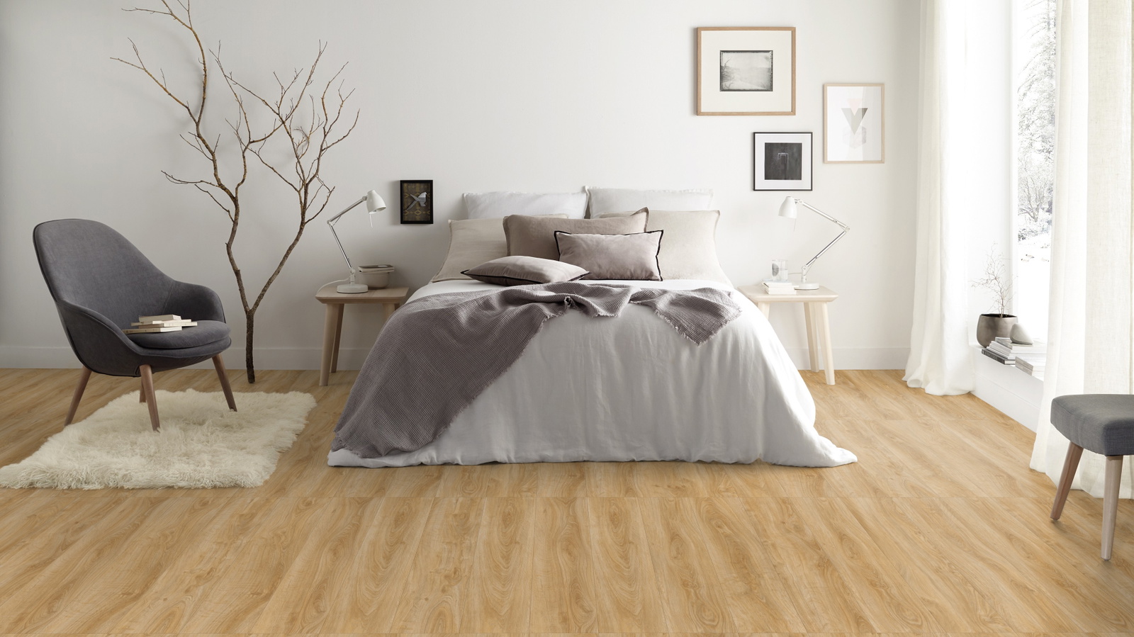 Milieubild Modernes Schlafzimmer - Bett dekoriert mit Kissen - Tarkett 24513008