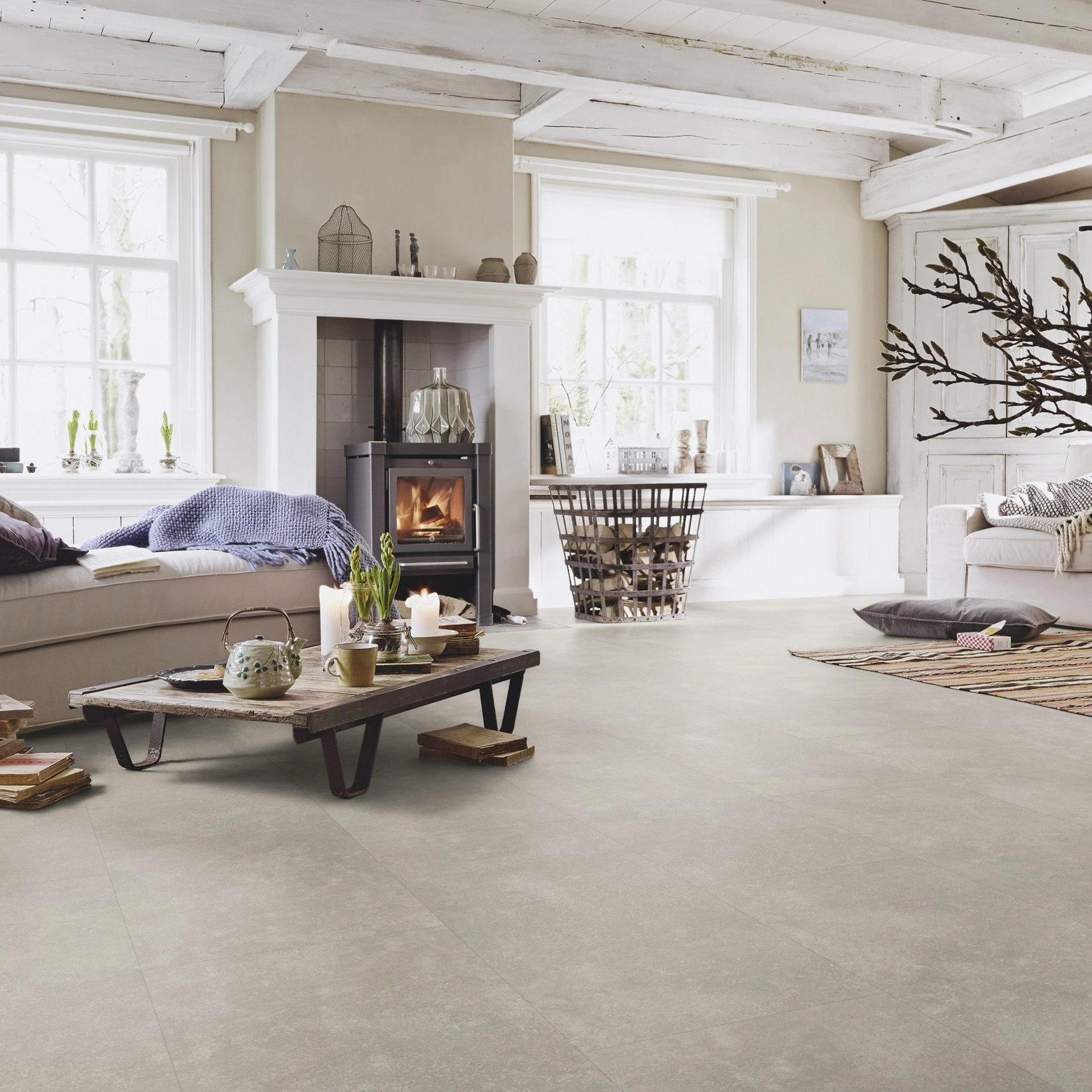 Milieubild Wohnzimmer im Landhaus-Stil - MEISTER Laminat LB 150 Mineral Stone Milieubild Wohnzimmer im Landhaus-Stil - MEISTER 600003-0857398-07137