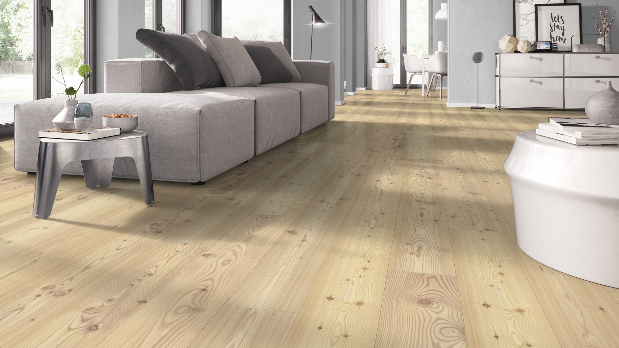 Milieubild Wohnzimmer mit Sofa - bodentiefe Perspektive - Admonter Parkett Stammbaum Kollektion Lärche weiß Milieubild Wohnzimmer mit Sofa - bodentiefe Perspektive - Admonter 118436