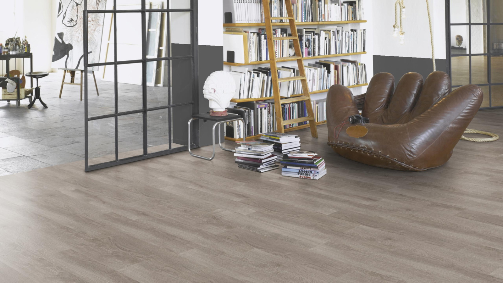 Milieubild Modernes Wohnzimmer mit Atelier - Parador 1426530