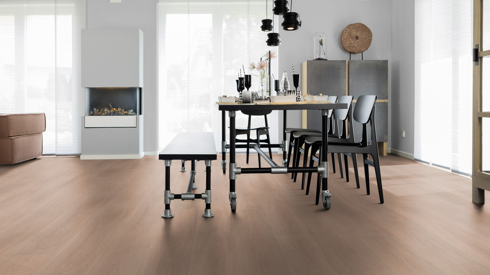 Milieubild Esszimmer mit Kamin - wineo MLP306R