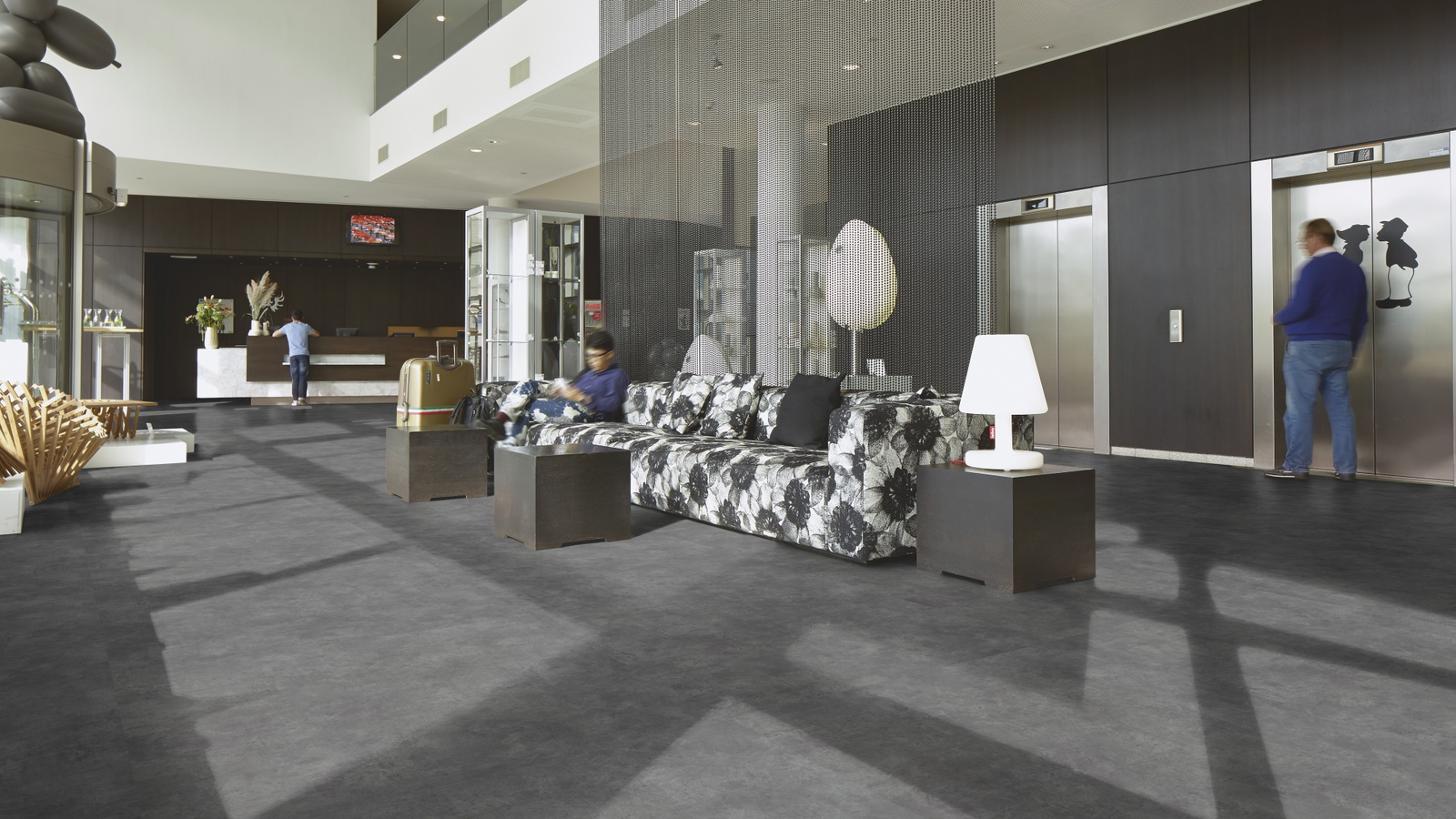 Milieubild Hotellobby mit Rezeption - Forbo Flooring 220187