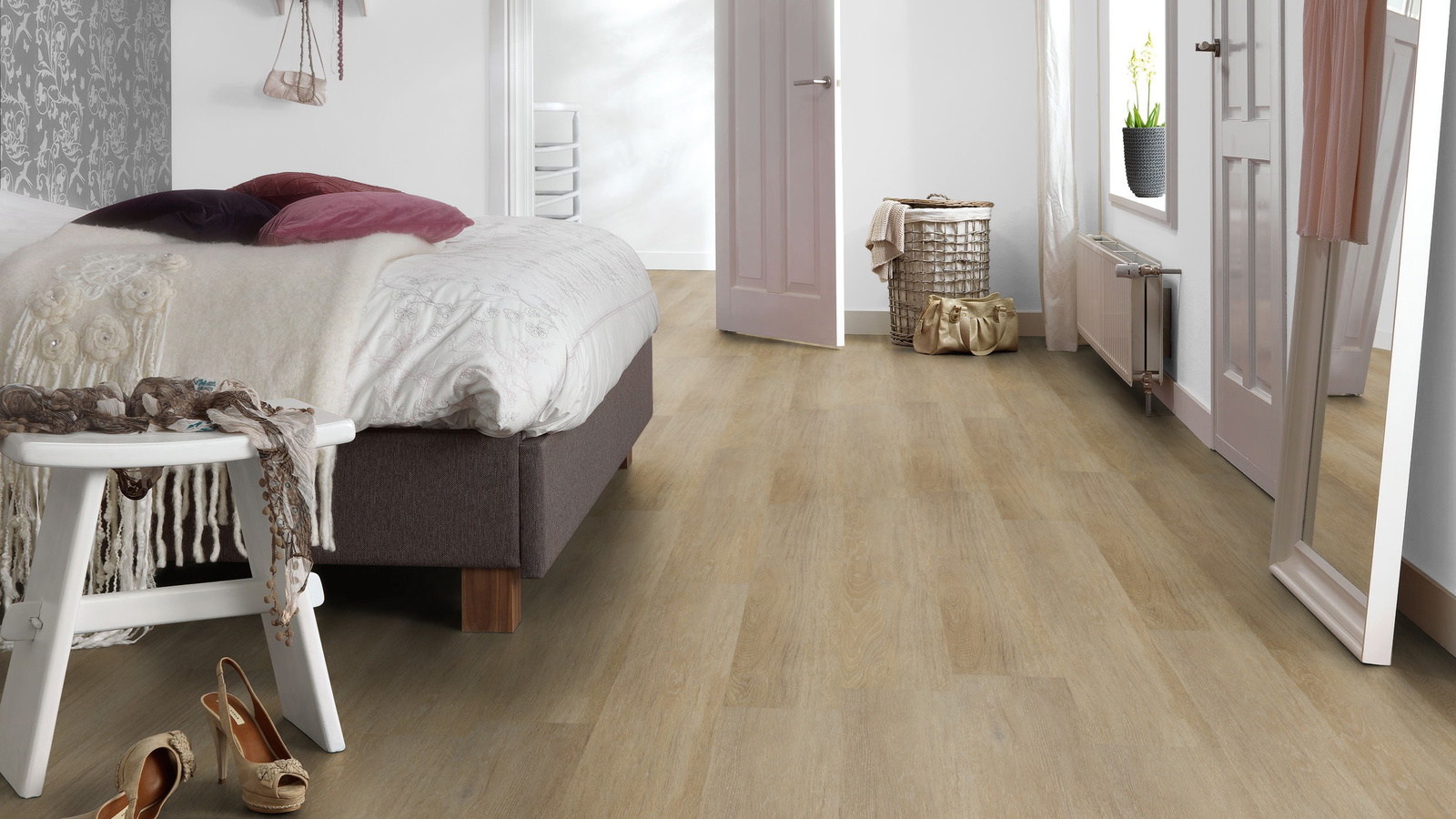 Milieubild Schlafzimmer mit Hocker - Forbo Flooring 217622