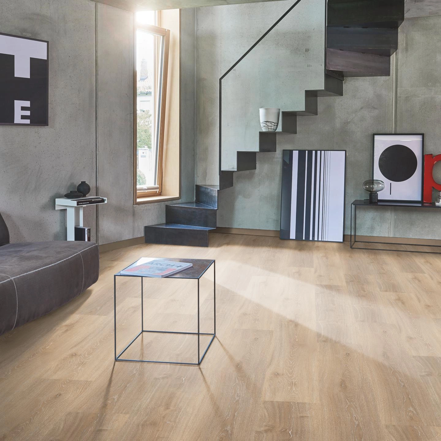 Milieubild Wohnzimmer im modernen Loft-Stil - Parador HDF Klick-Vinyl Basic 30 Eiche Royal hell gekälkt Milieubild Wohnzimmer im modernen Loft-Stil - Parador 1604831