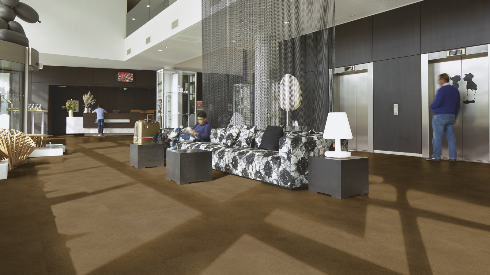 Milieubild Hotellobby mit Rezeption - Forbo Flooring 243665