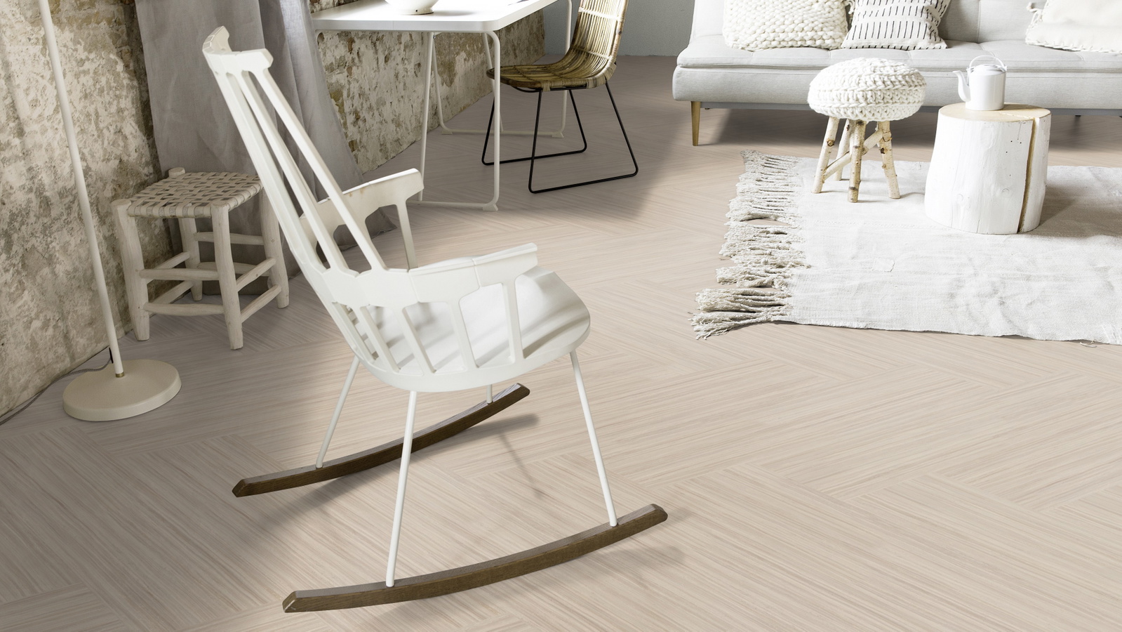 Milieubild Wohnzimmer mit Schaukelstuhl im skandinavischen Stil - Forbo Flooring 168299