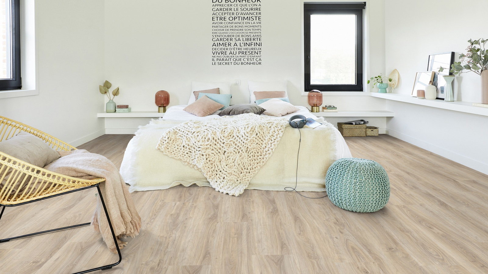 Milieubild Modernes Schlafzimmer - Bett mit Stuhl - Tarkett 24524012