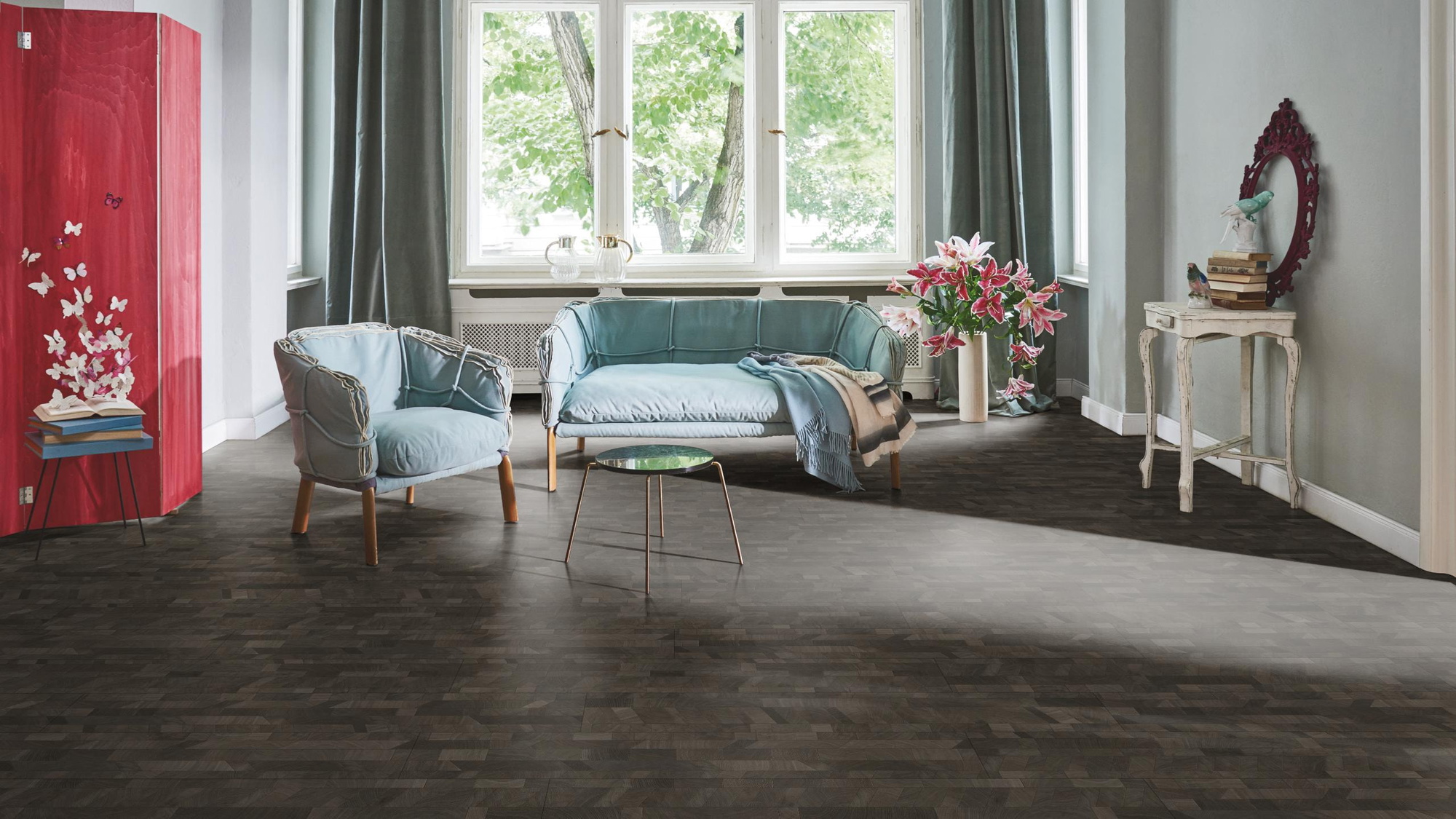Milieubild Wohnzimmer in Stadtwohnung - Parador HDF Klick-Designboden Modular ONE Cross Cut black Milieubild Wohnzimmer in Stadtwohnung - Parador 1744553