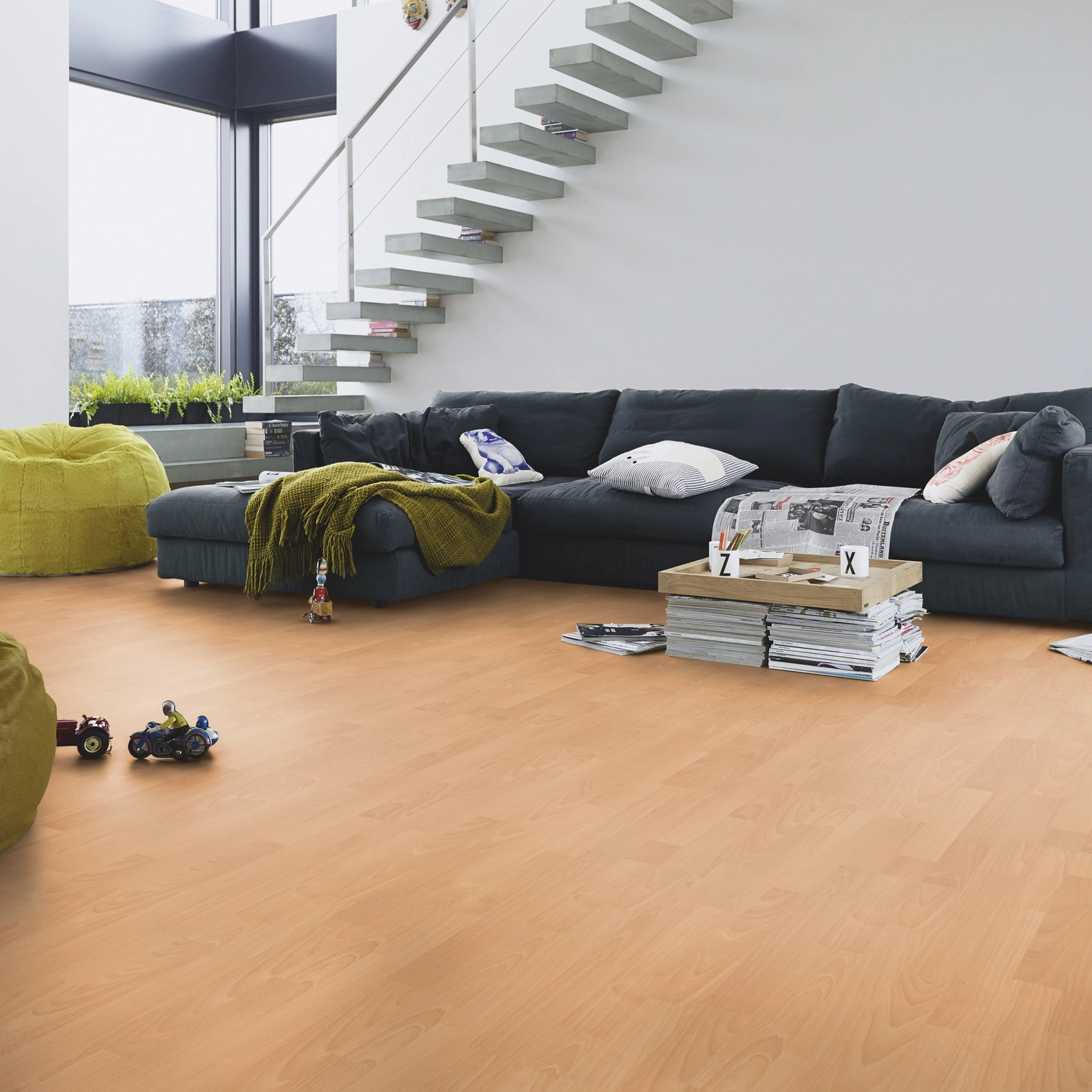 Milieubild Modernes Wohnzimmer mit Kamin - MEISTER Laminat LC 150 Buche Milieubild Modernes Wohnzimmer mit Kamin - MEISTER 600014-1288198-06201