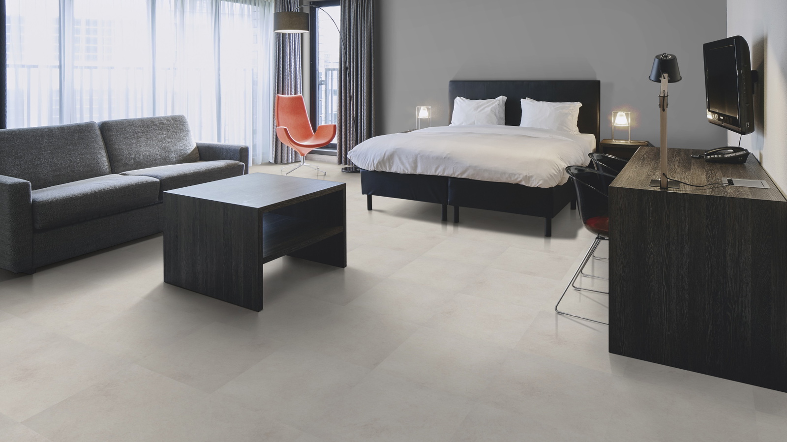 Milieubild Hotelzimmer mit Kingsize-Bett - Forbo Flooring 243650
