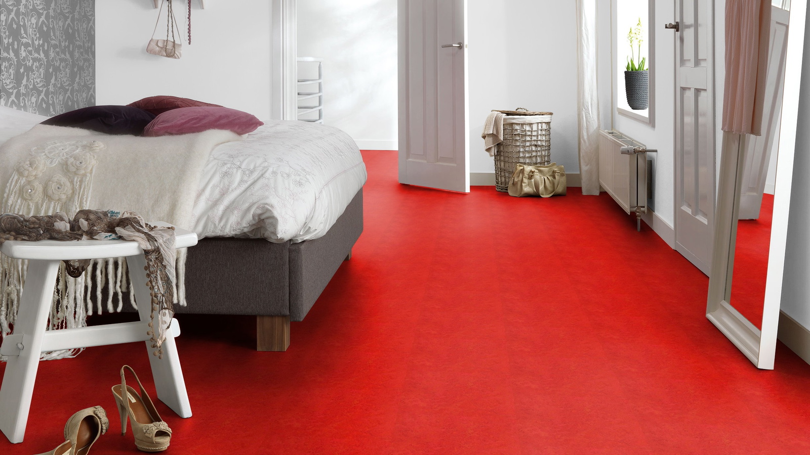 Milieubild Schlafzimmer mit Hocker - Forbo Flooring 176489