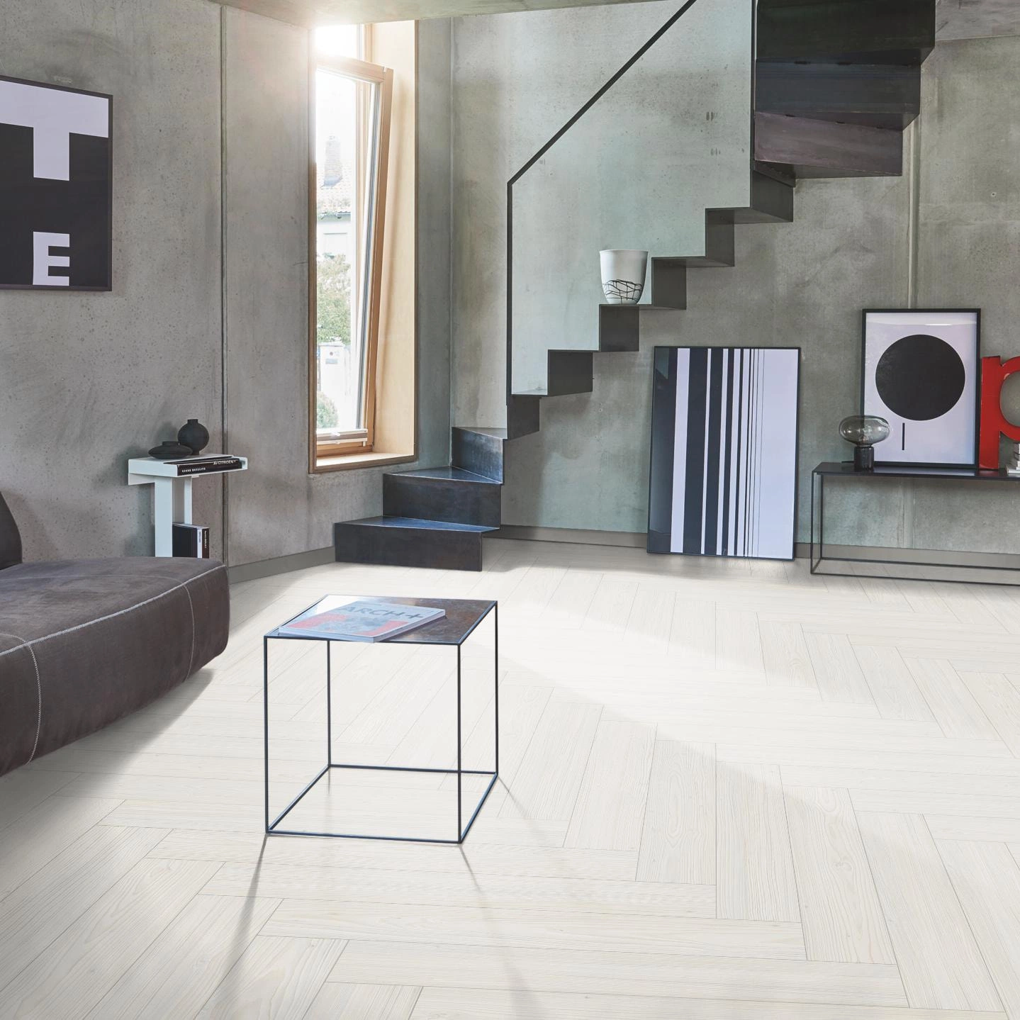 Milieubild Wohnzimmer im modernen Loft-Stil - Parador HDF Klick-Designboden Modular ONE Fischgrät Lärche Apollo weiß Milieubild Wohnzimmer im modernen Loft-Stil - Parador 1748739