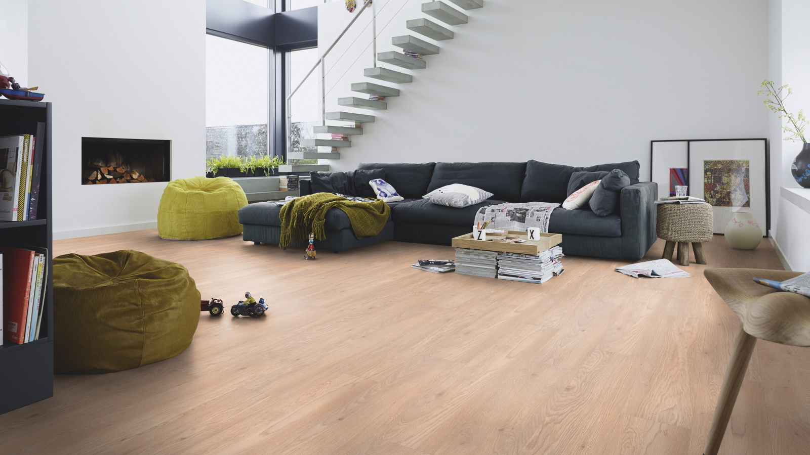 Milieubild Modernes Wohnzimmer mit Kamin - MEISTER 600015-1288198-07015