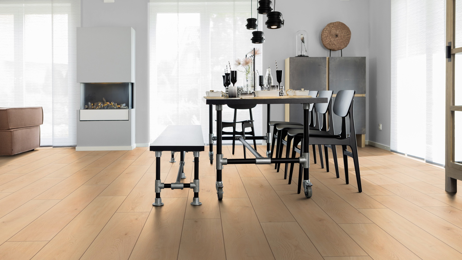 Milieubild Esszimmer mit Kamin - wineo MLP310R