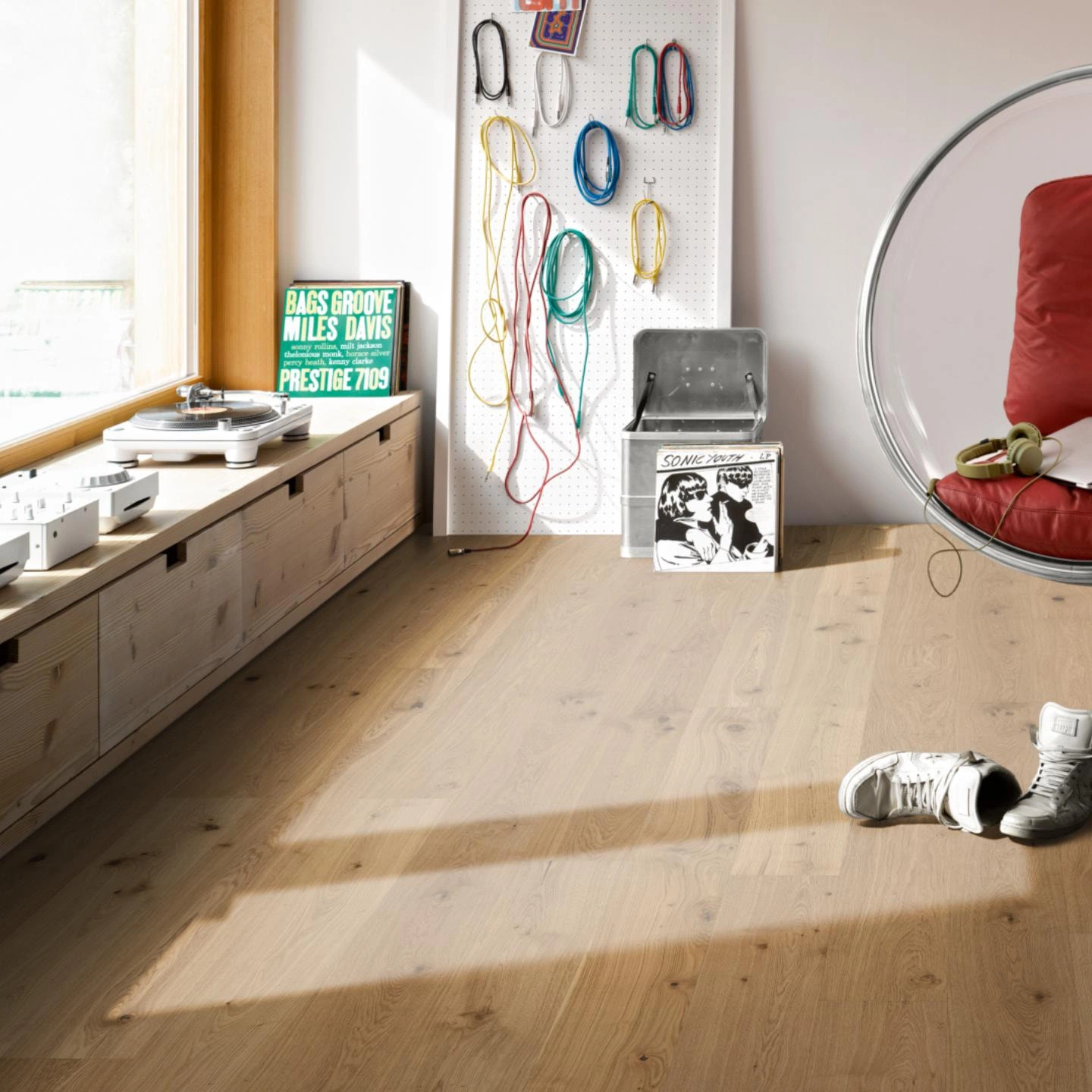 Milieubild Musikzimmer mit Plattenspieler - Parador Parkett Basic 11-5 Eiche Milieubild Musikzimmer mit Plattenspieler - Parador 1601464