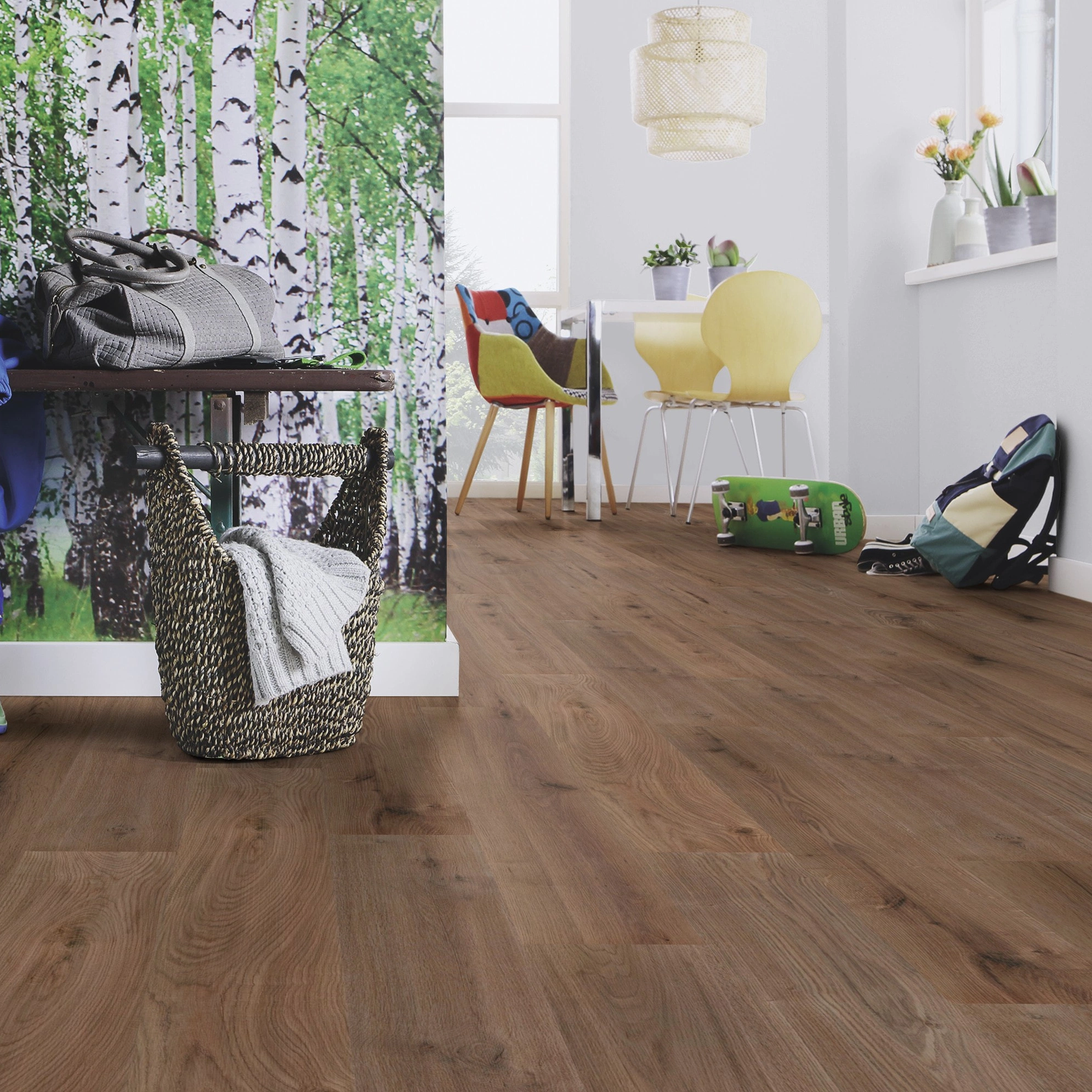 Milieubild Esszimmer mit Flur und Sitzbank - wineo Klick-Bioboden PURLINE wineo 1000 wood L Strong Oak Cappuccino Milieubild Esszimmer mit Flur und Sitzbank - wineo PLC303R
