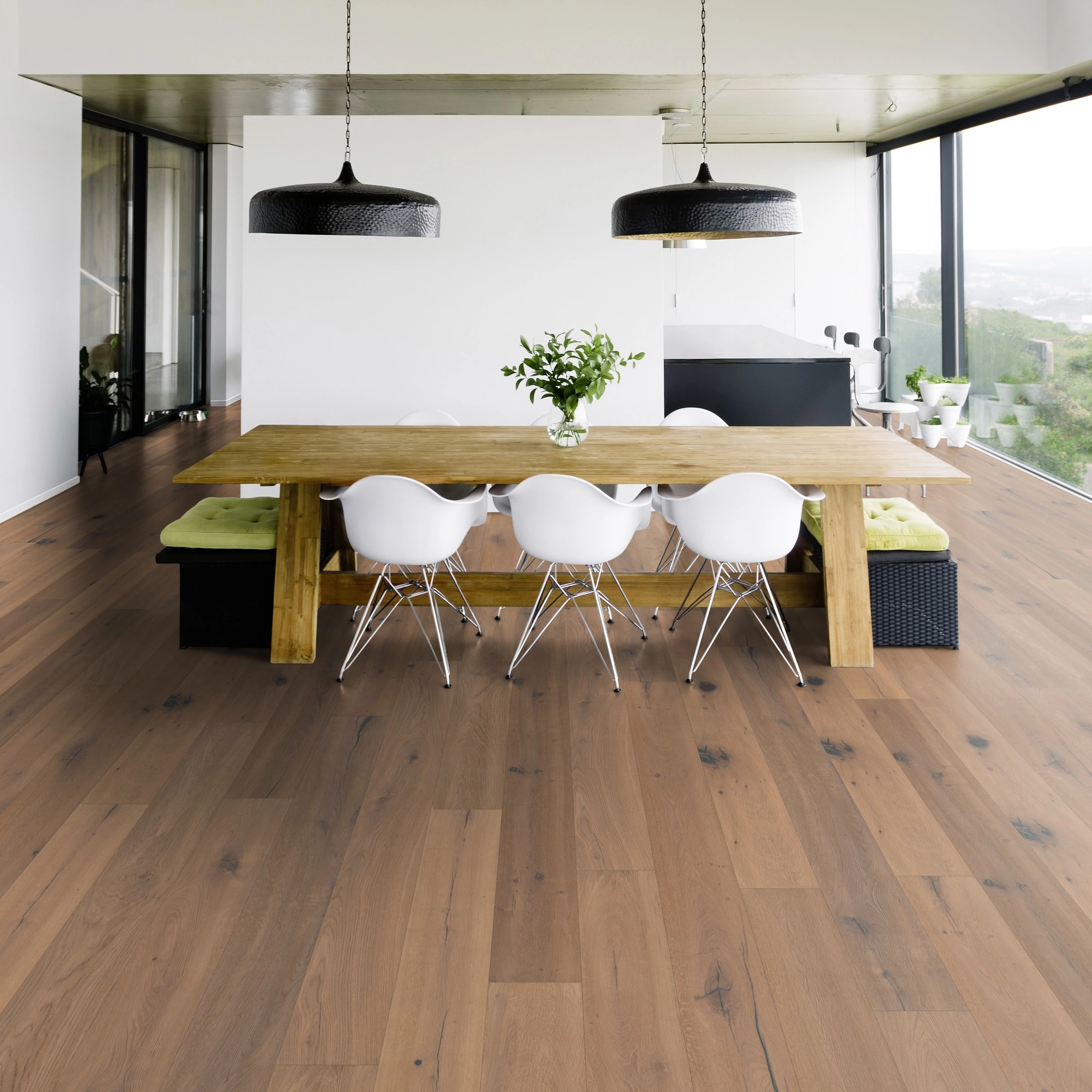 Milieubild Modernes Esszimmer mit Blick in die Natur - Bennett & Jones Parkett Shire Landscapes Oak No.2 Cornwall Milieubild Modernes Esszimmer mit Blick in die Natur - Bennett & Jones 1148011015