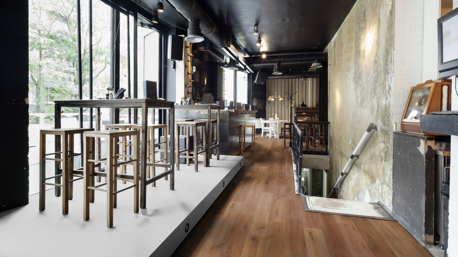 Milieubild Restaurant - Bar mit Tischen und Hockern - wineo MLP315R